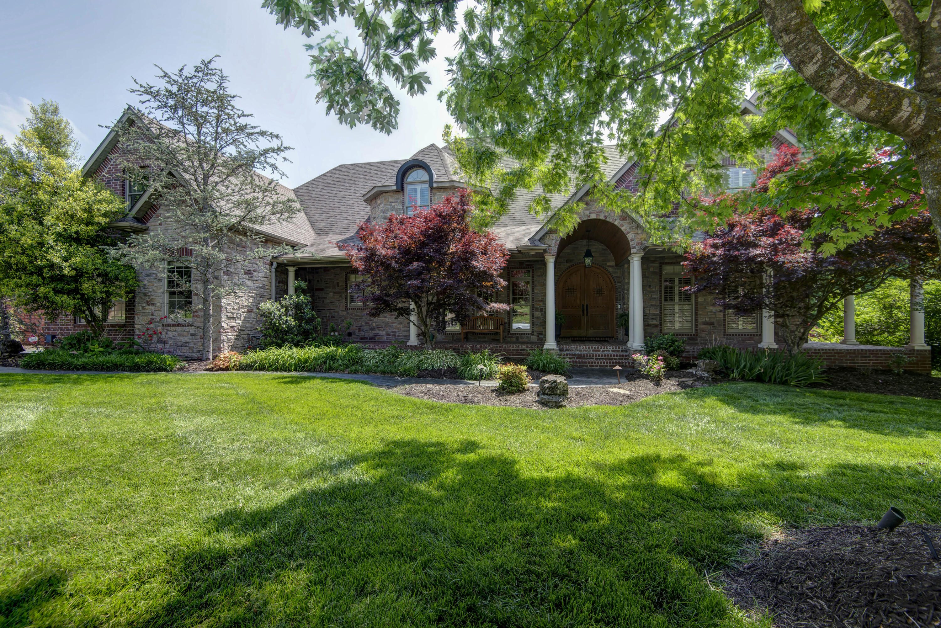 5853 South Northern Ridge Road Property Photo 1
