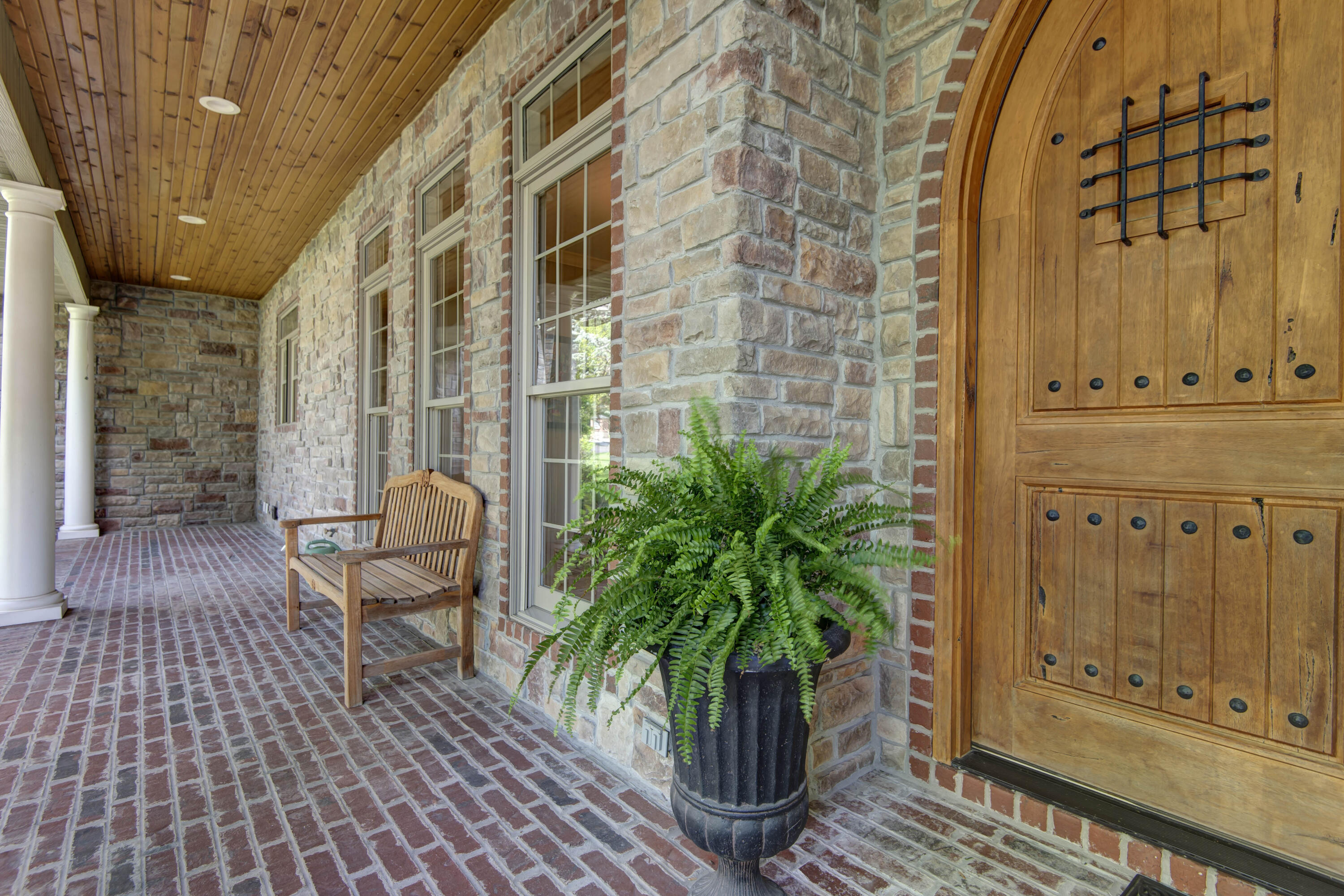 5853 South Northern Ridge Road Property Photo 6