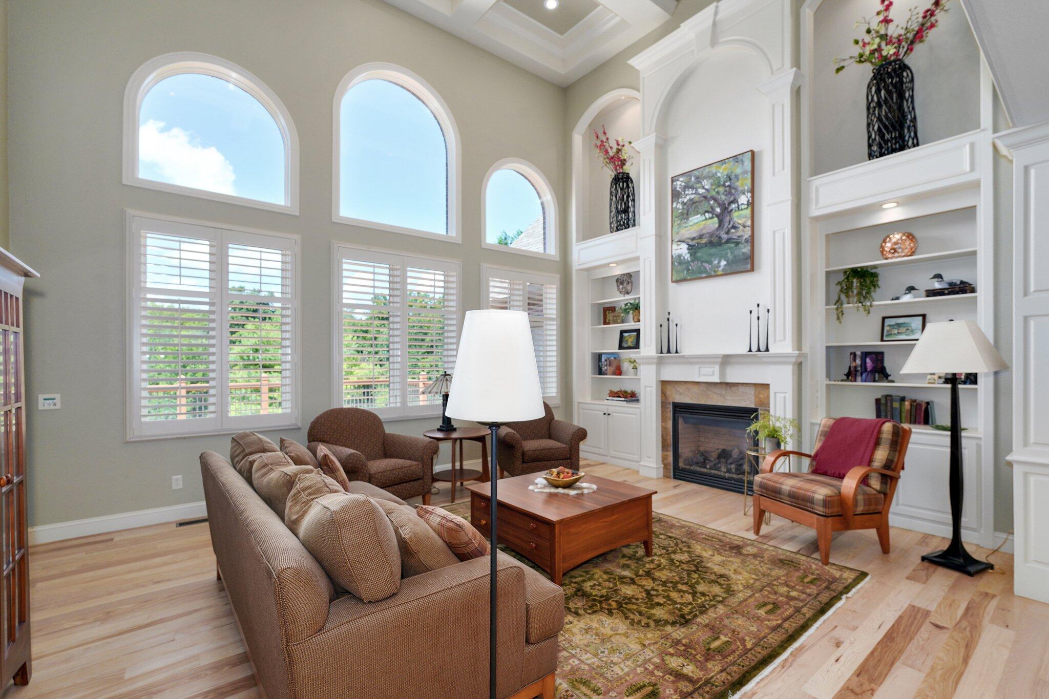 5853 South Northern Ridge Road Property Photo 13