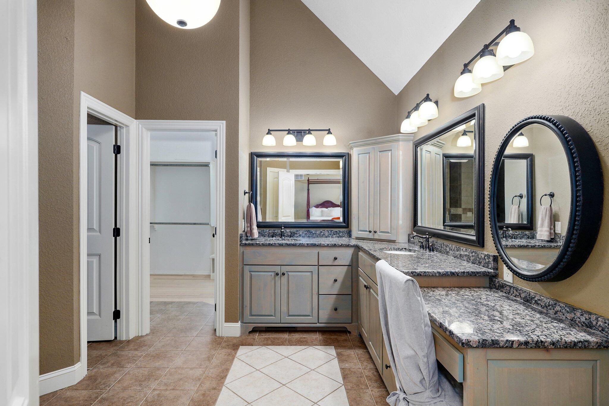 5853 South Northern Ridge Road Property Photo 36