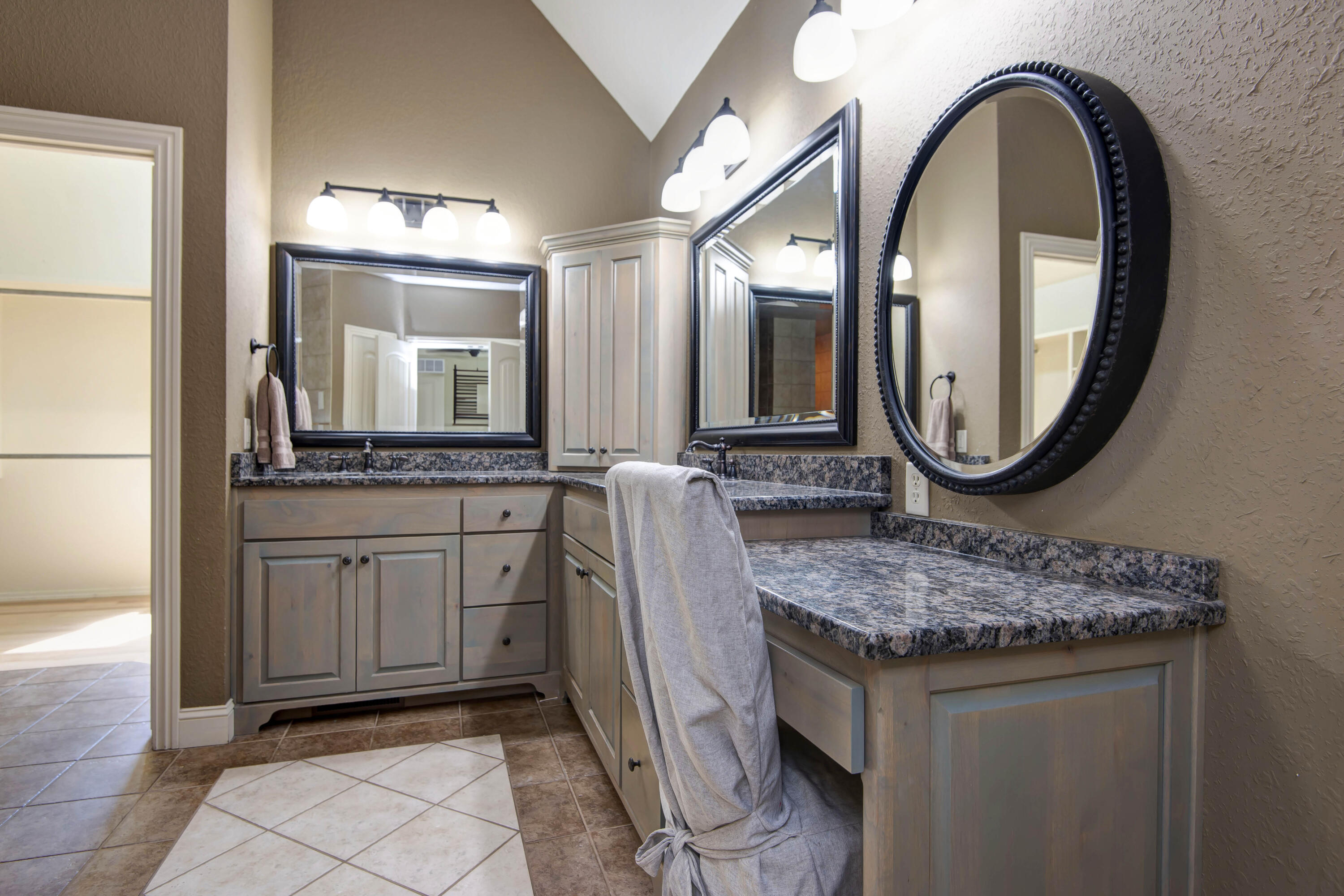 5853 South Northern Ridge Road Property Photo 37