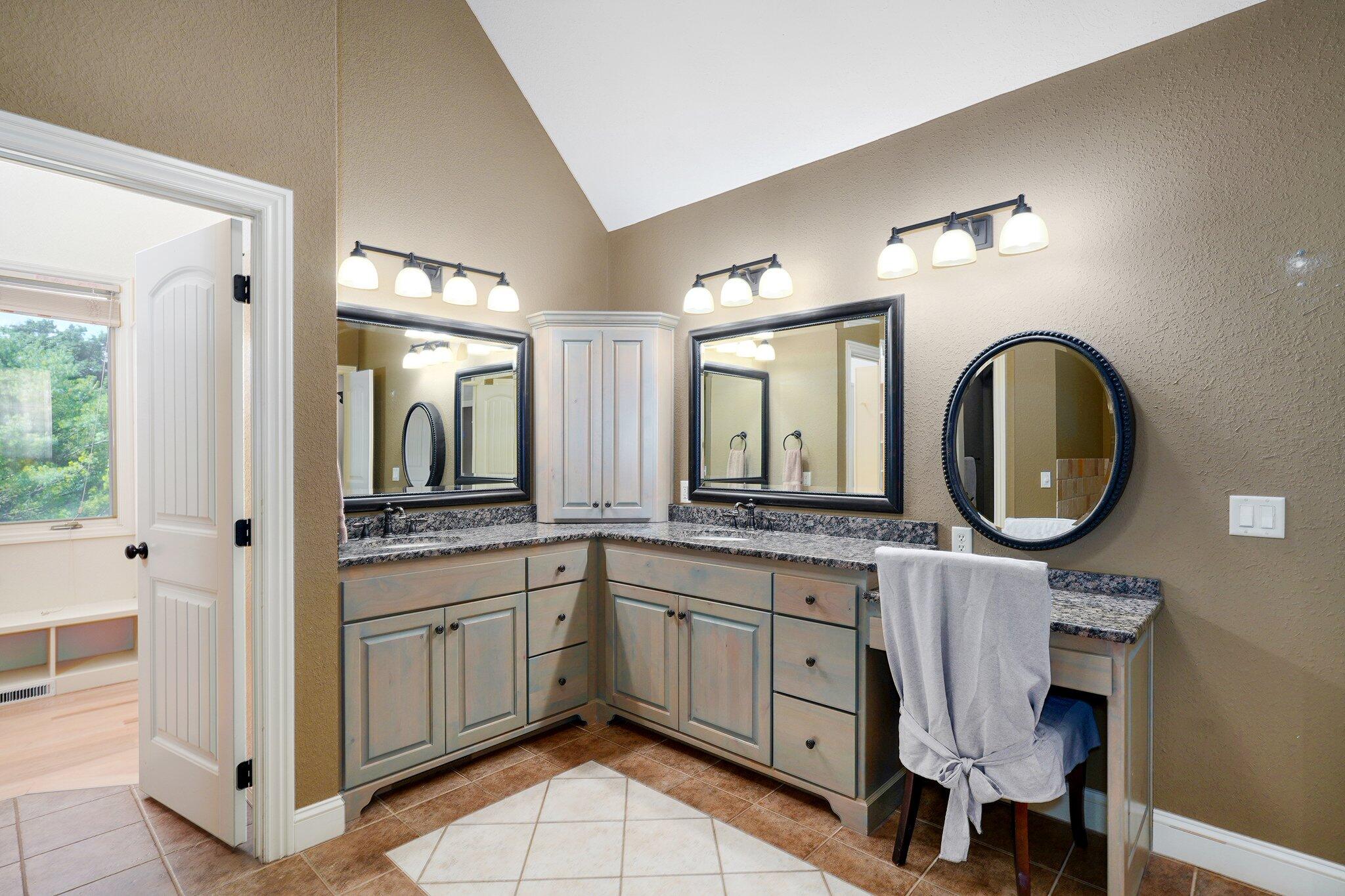 5853 South Northern Ridge Road Property Photo 37
