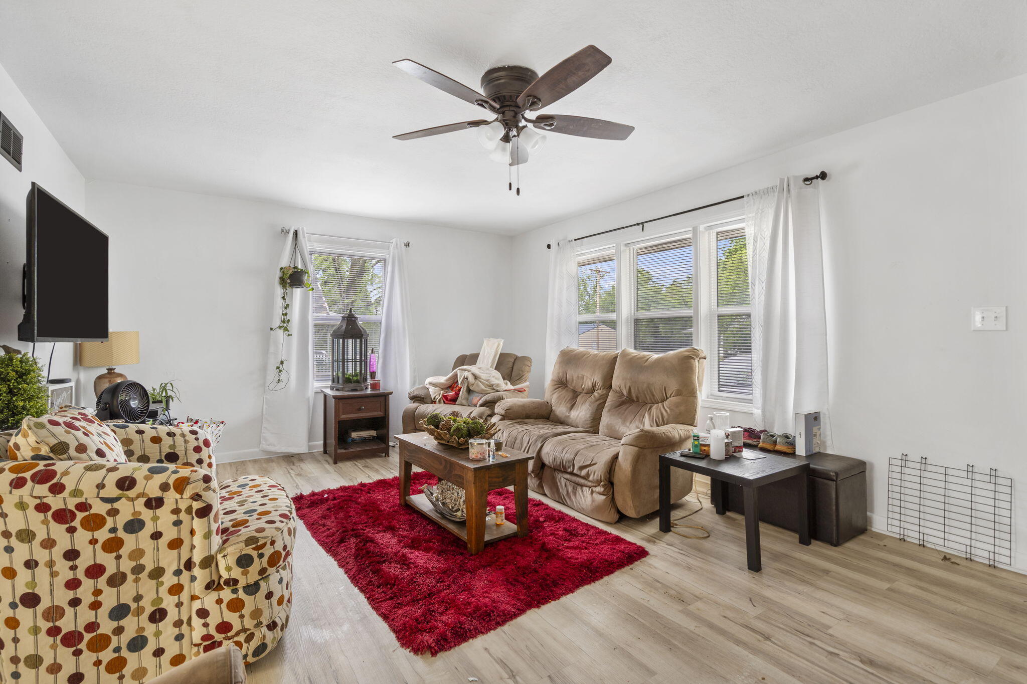 210 North Scenic Avenue Property Photo 7