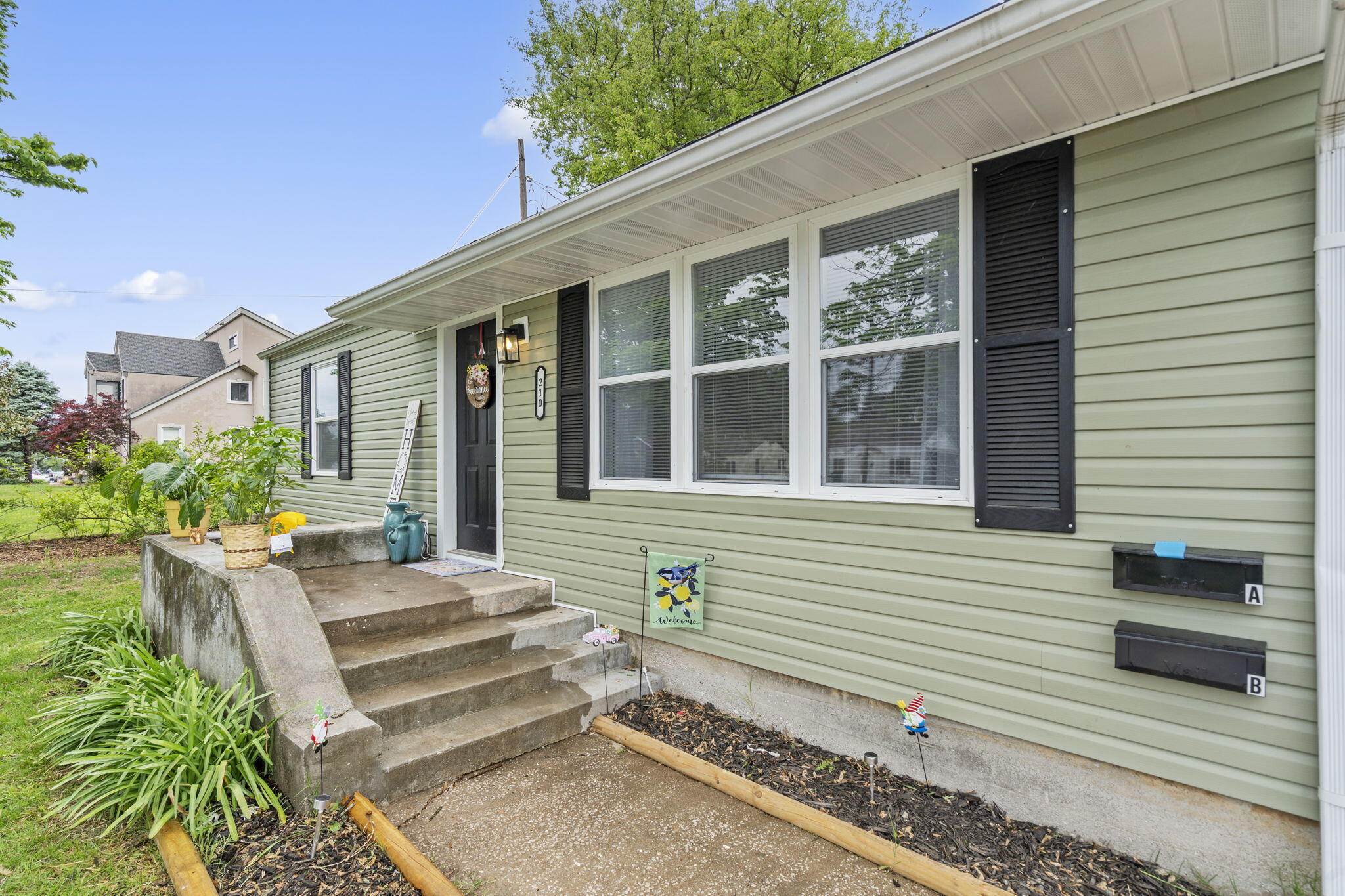 210 North Scenic Avenue Property Photo 31