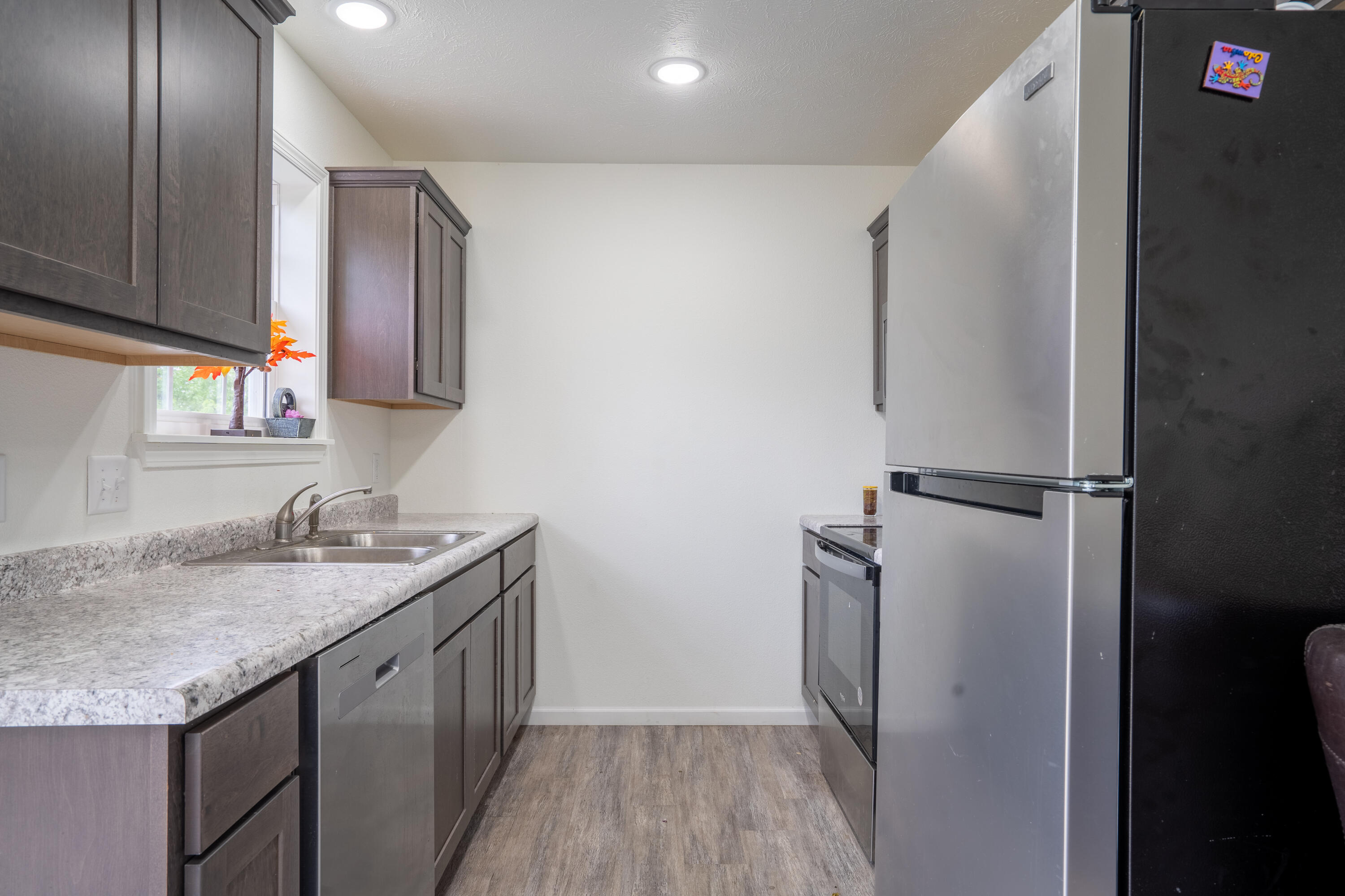 393 Walnut Street Property Photo 6