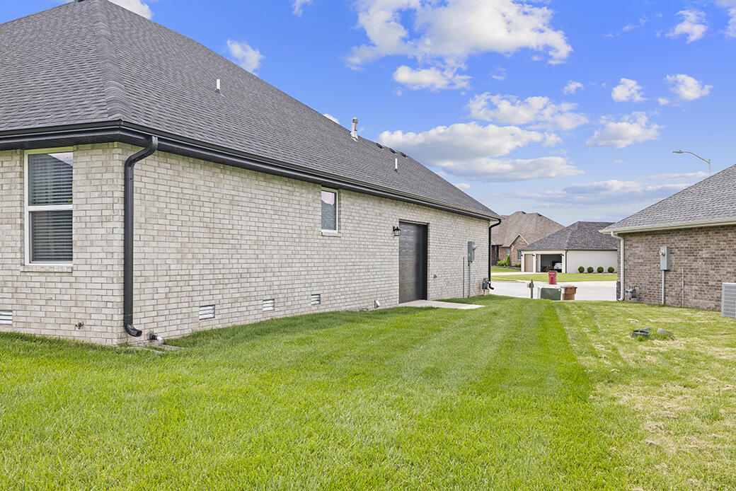 1528 North Edgemont Circle Property Photo 5