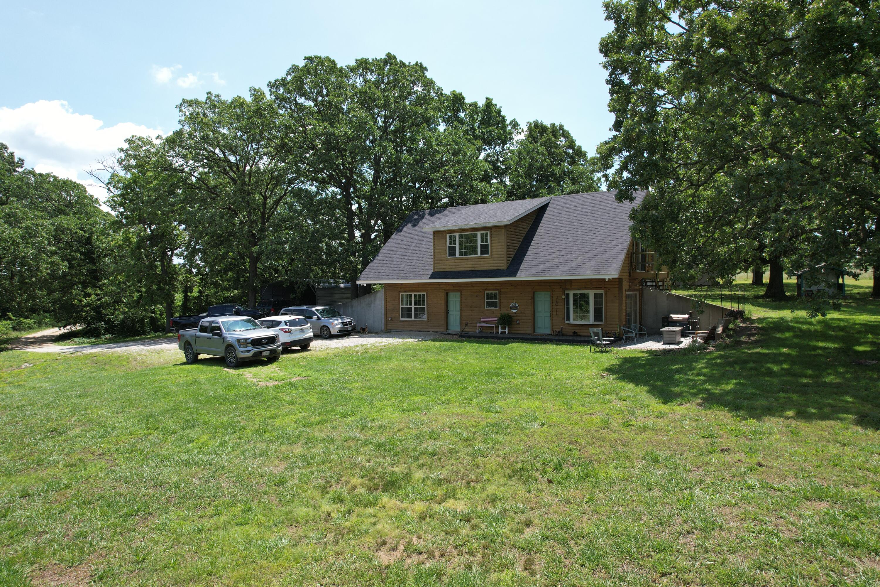 19999 East 1700th Road Property Photo 4