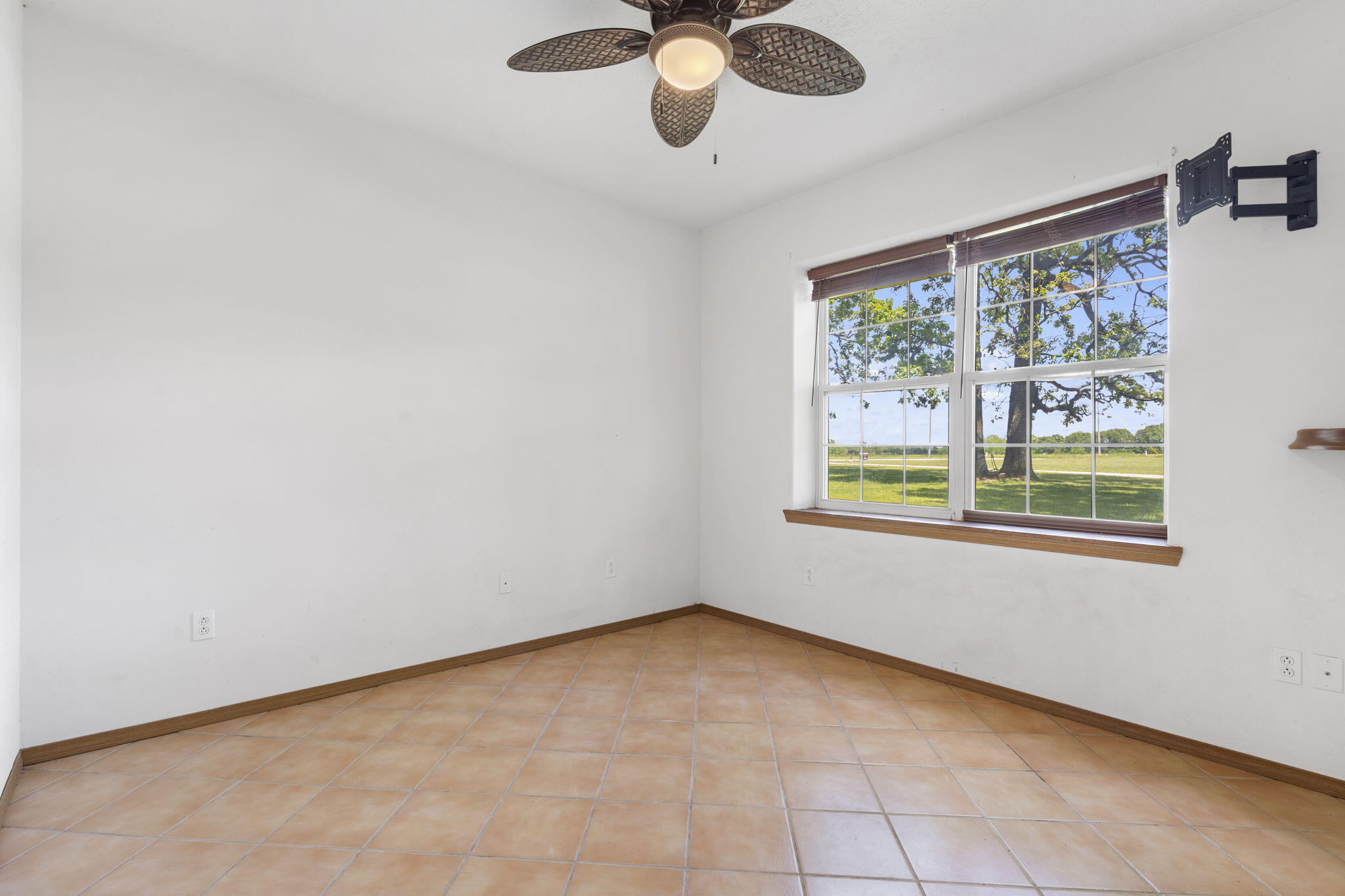9969 Lawrence 2222 Property Photo 26