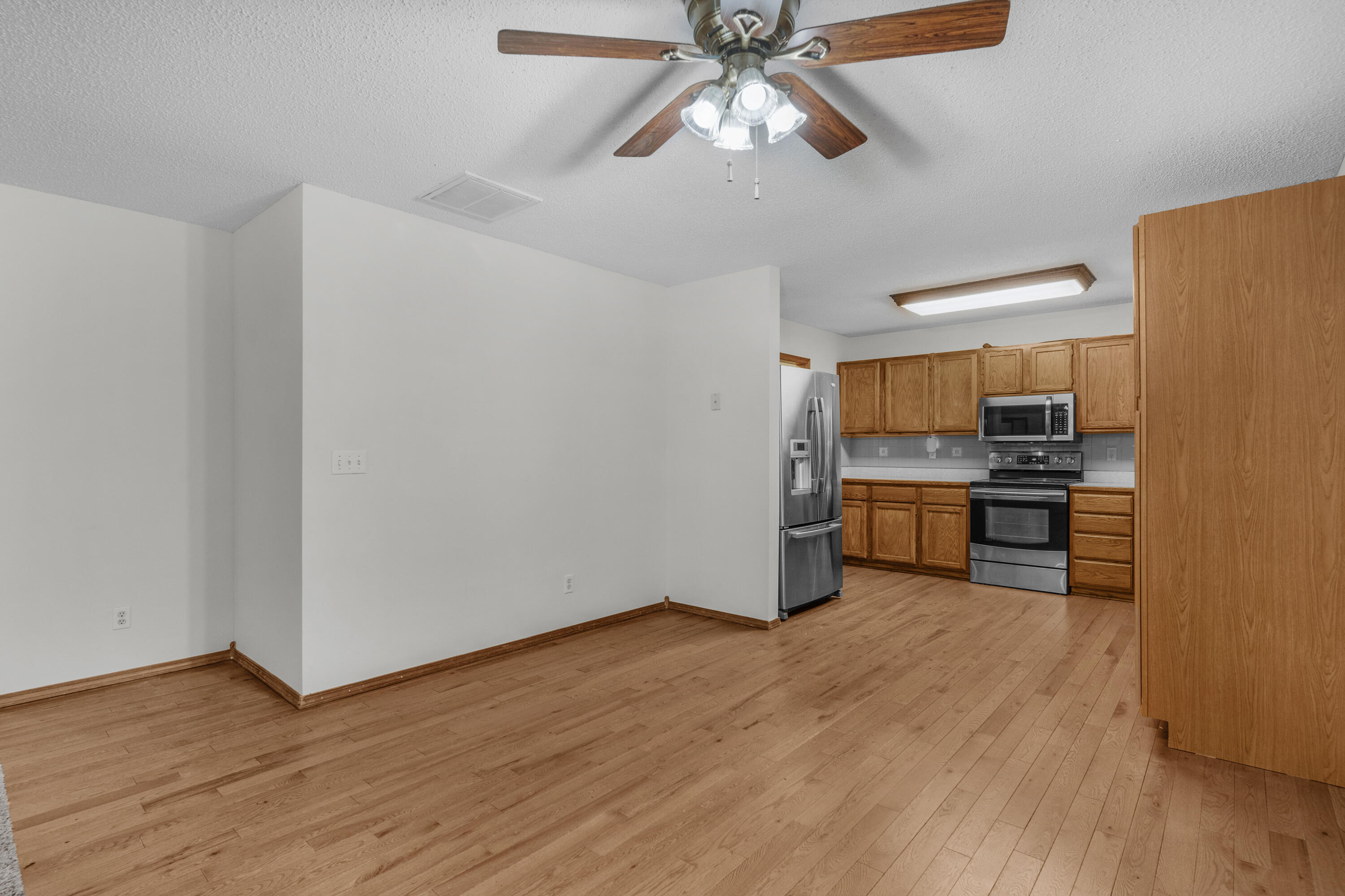 3563 South Western Avenue Property Photo 11