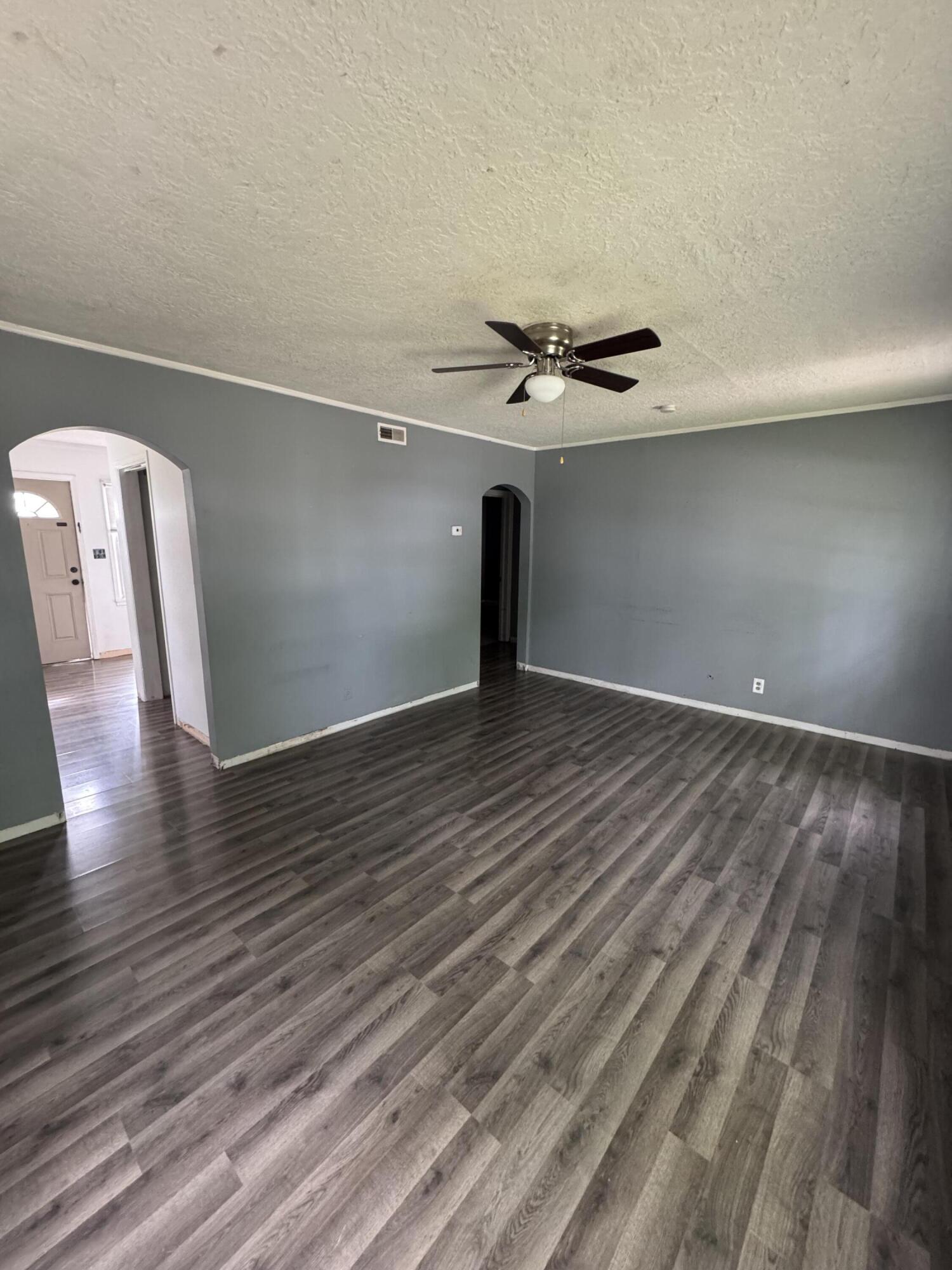 1161 Enfield Drive Property Photo 5