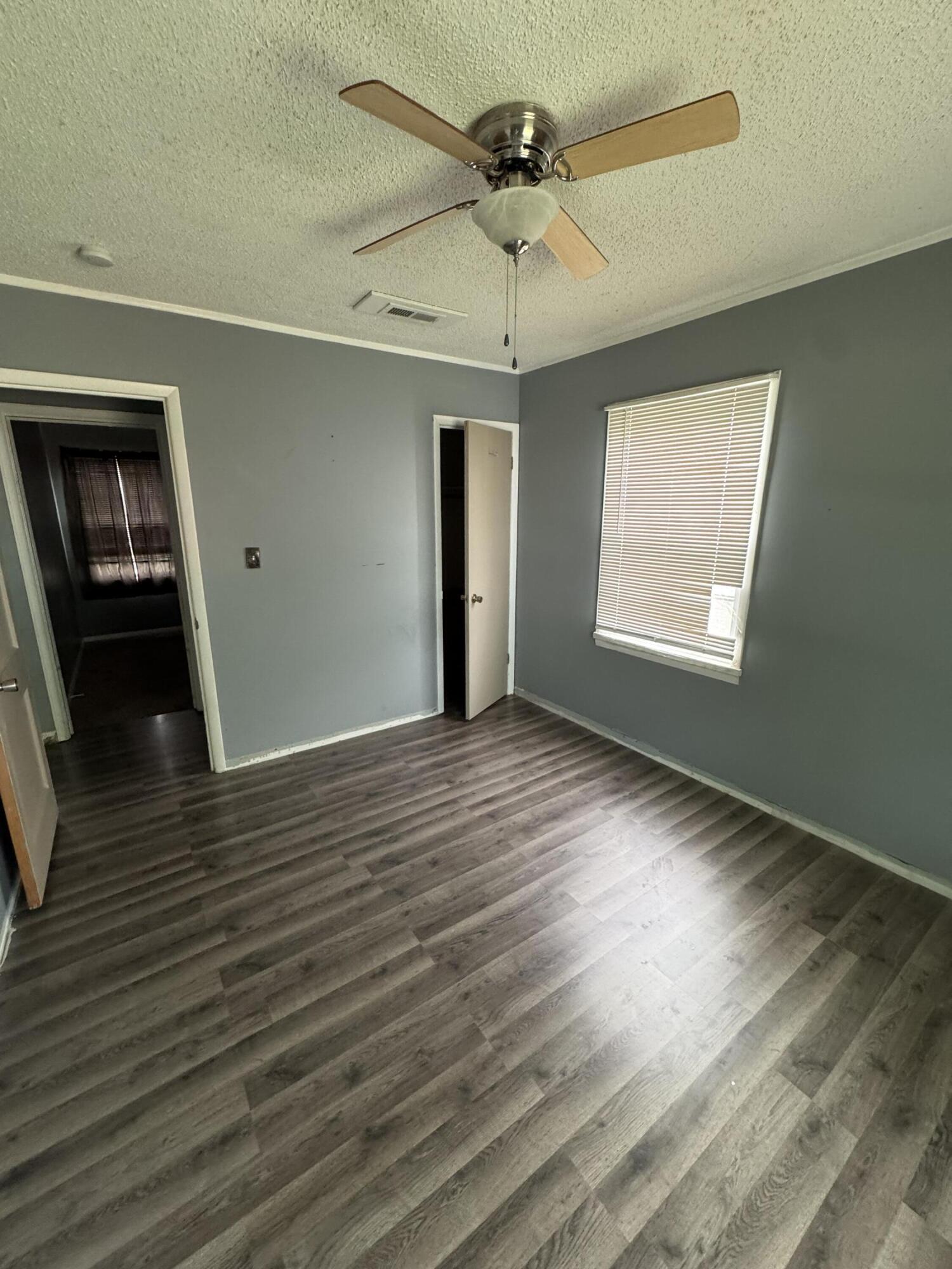 1161 Enfield Drive Property Photo 11