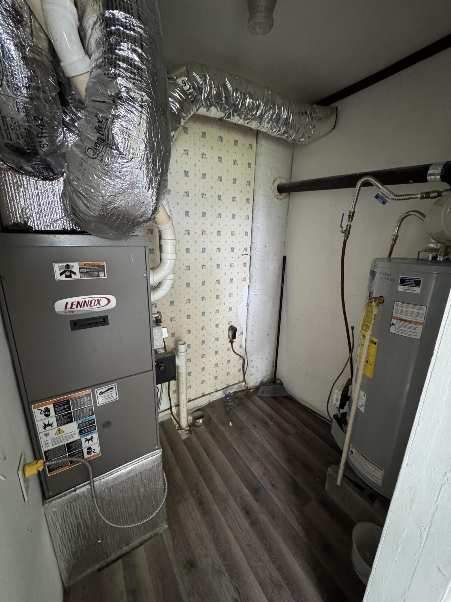 1161 Enfield Drive Property Photo 12
