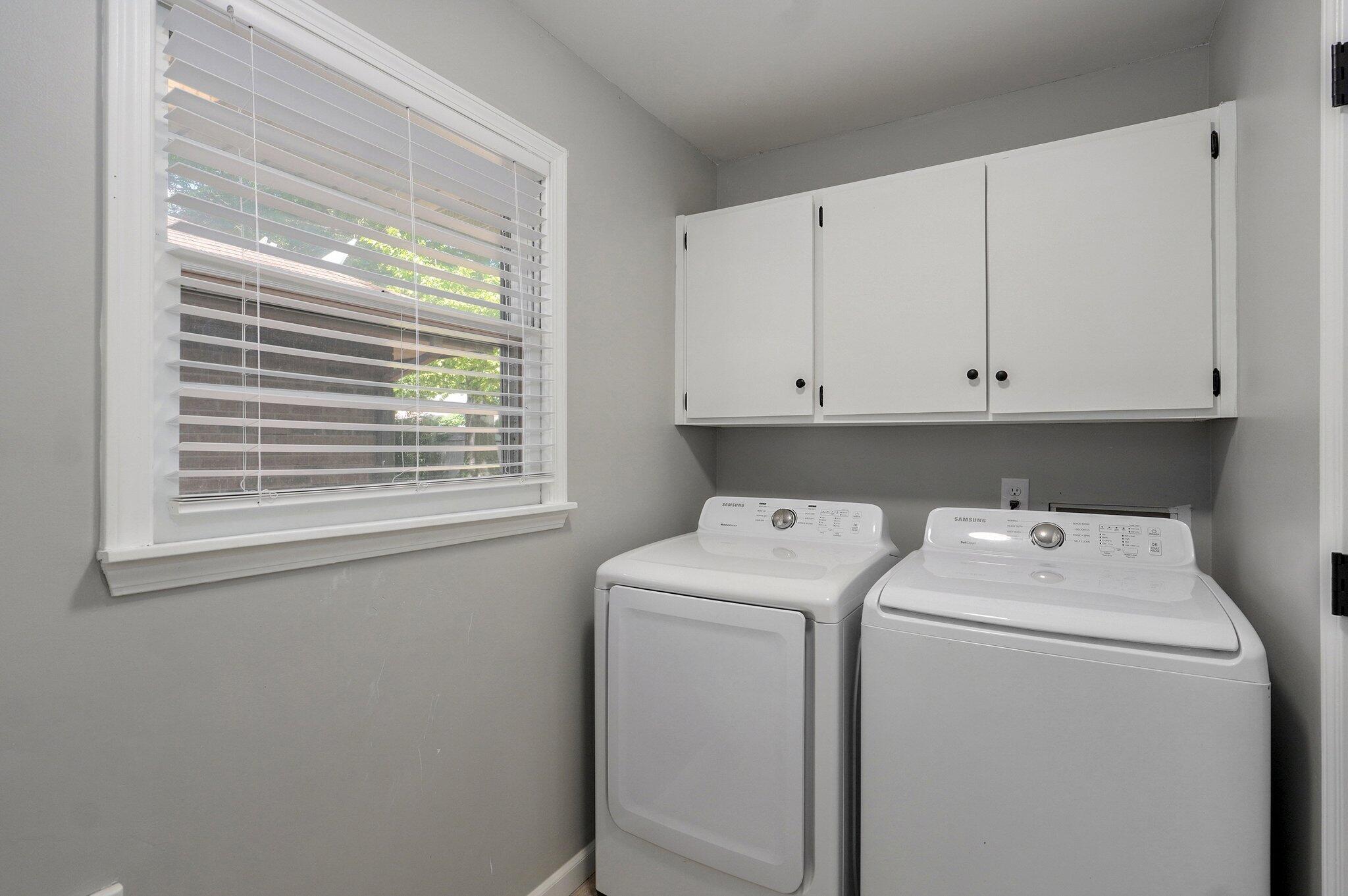 2857 East Linwood Street Property Photo 17