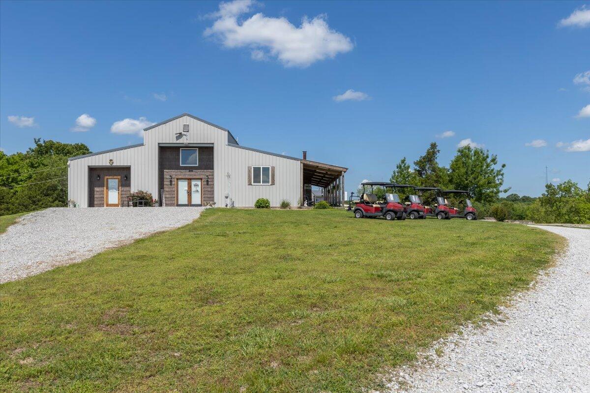 1633 Jessie James Road Property Photo 4