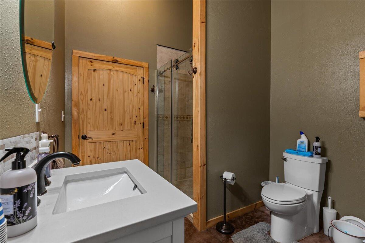 1633 Jessie James Road Property Photo 14