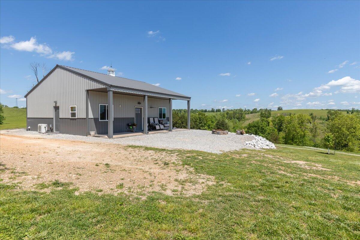 1633 Jessie James Road Property Photo 32