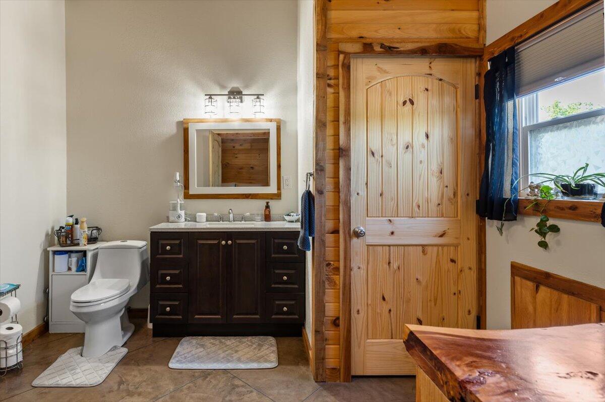 1633 Jessie James Road Property Photo 40
