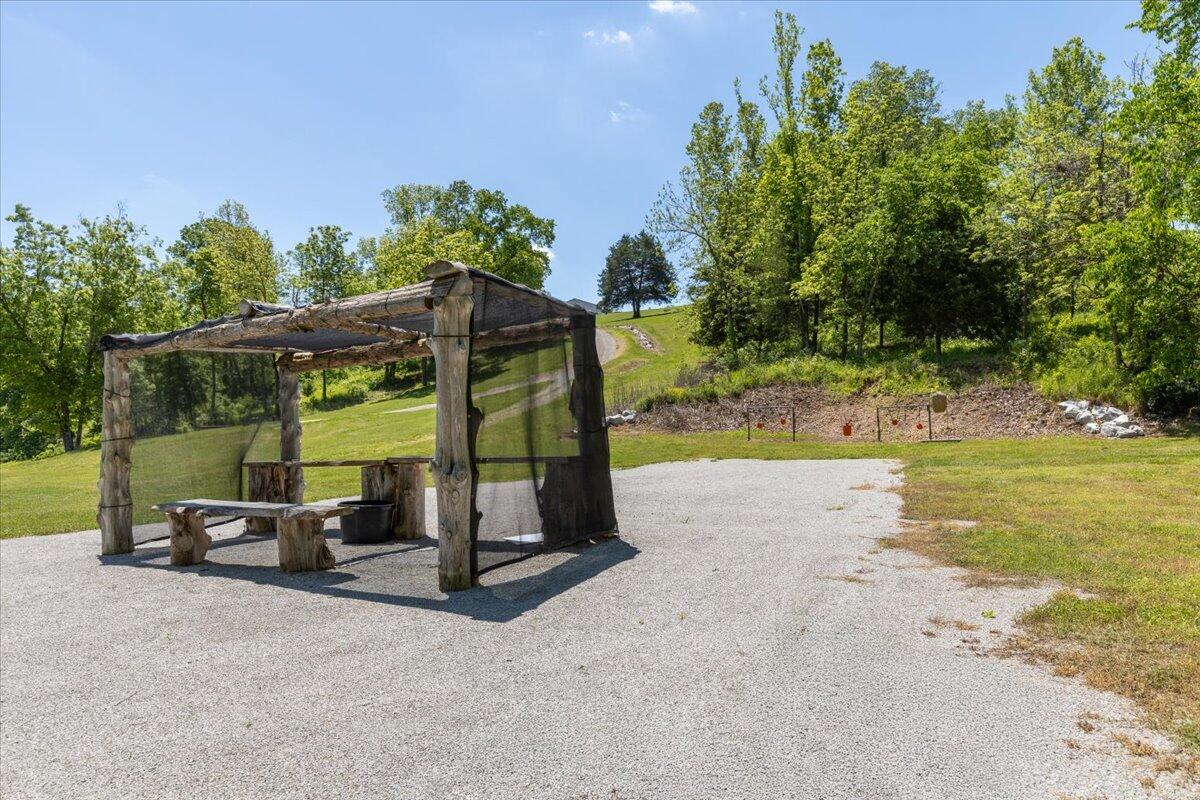1633 Jessie James Road Property Photo 45
