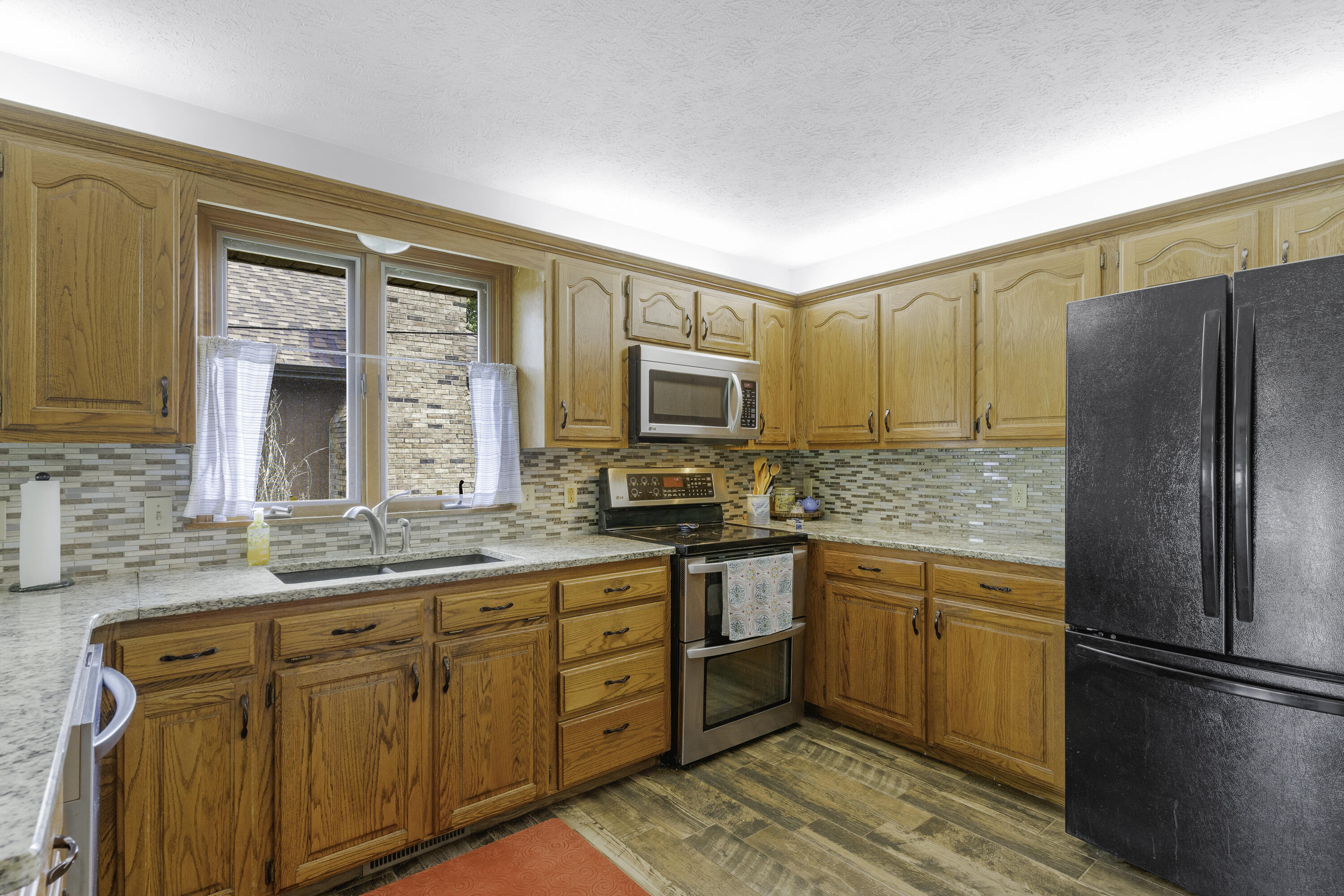 2515 South Laurel Avenue Property Photo 16