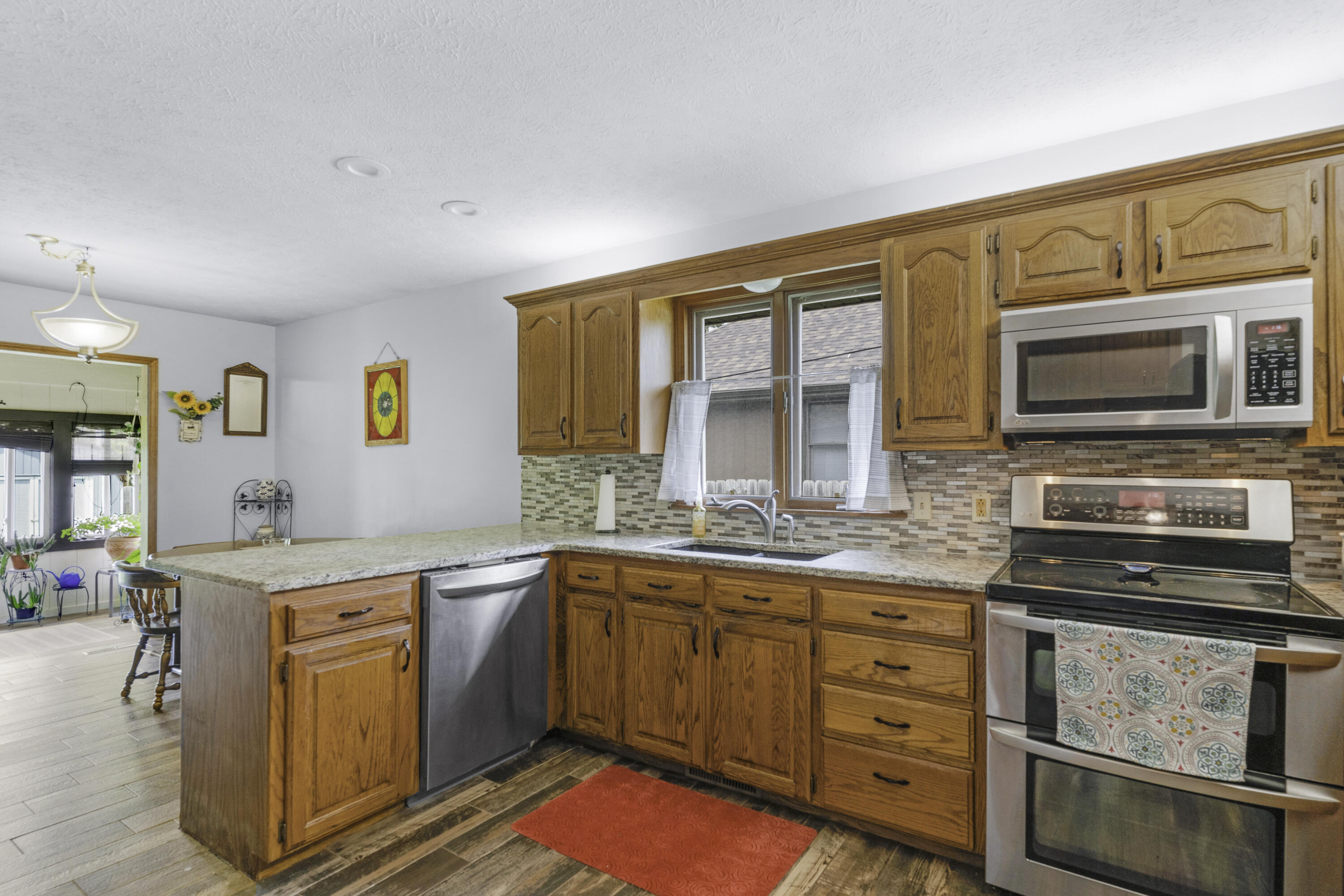 2515 South Laurel Avenue Property Photo 17