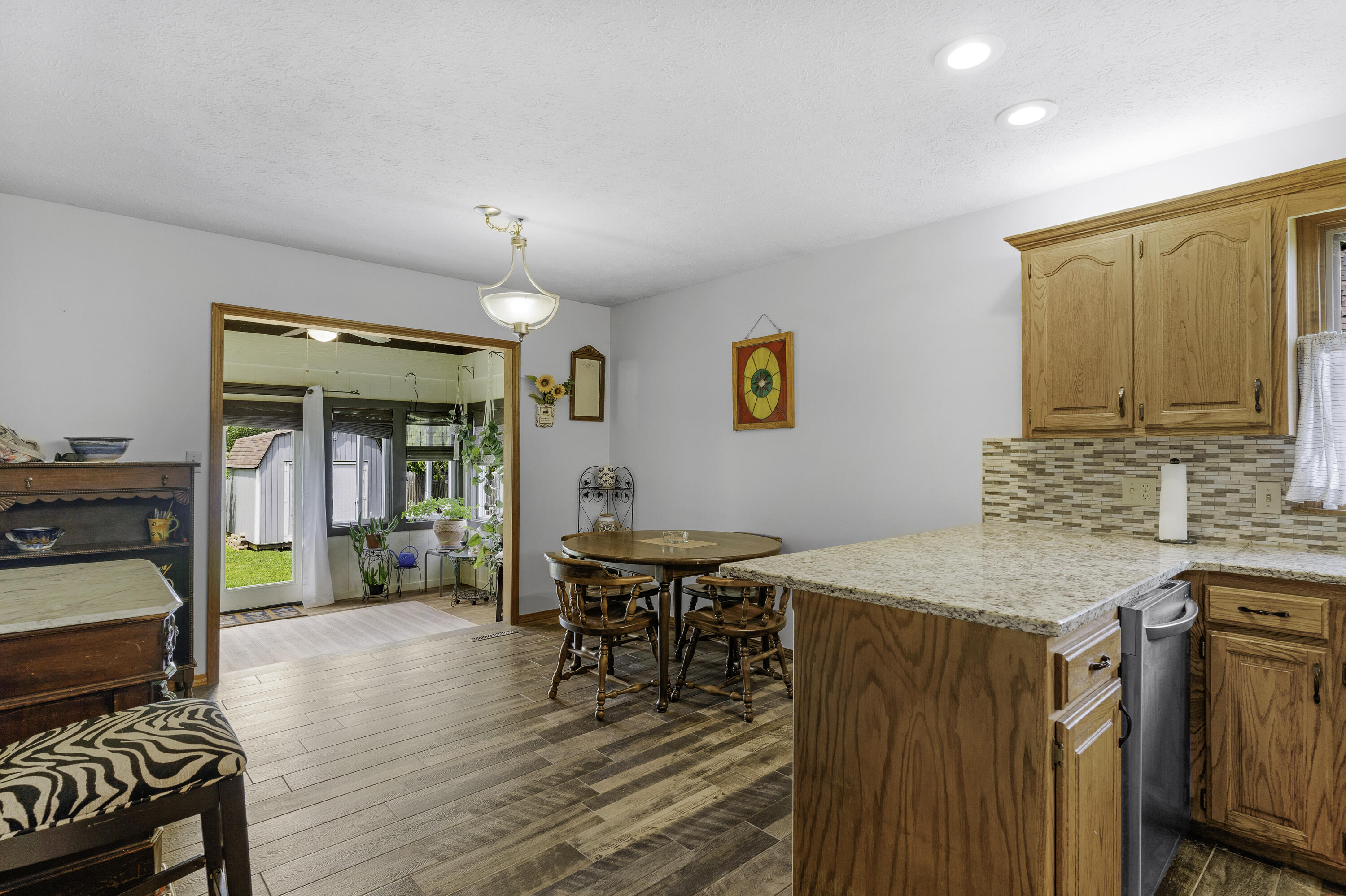 2515 South Laurel Avenue Property Photo 19
