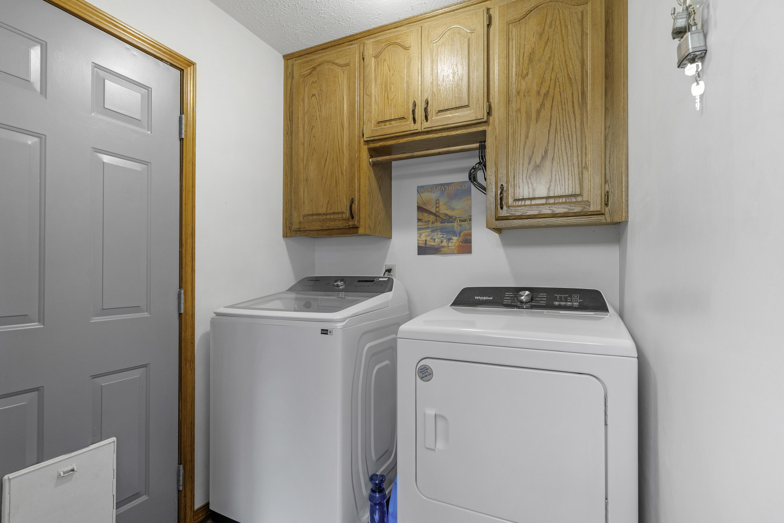 2515 South Laurel Avenue Property Photo 21