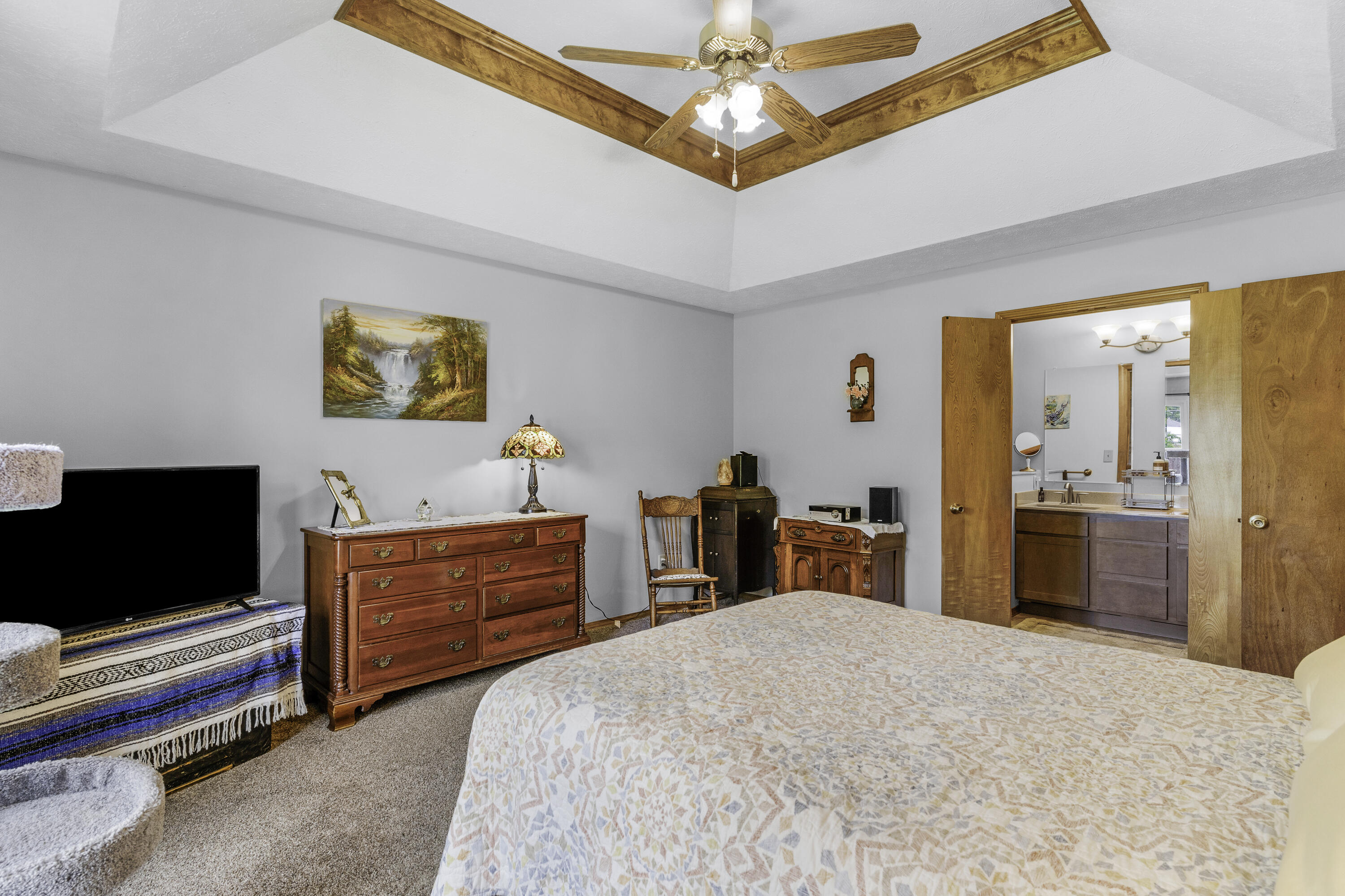 2515 South Laurel Avenue Property Photo 24