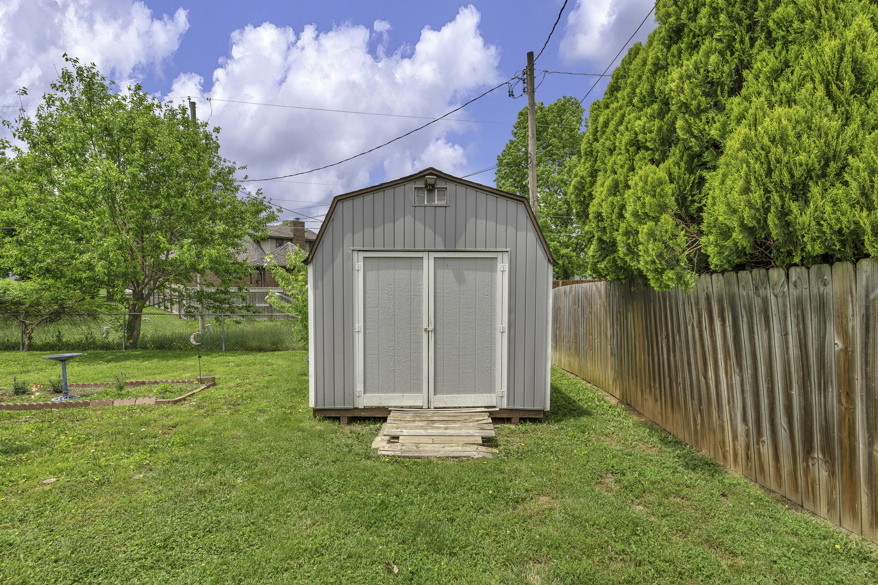 2515 South Laurel Avenue Property Photo 33