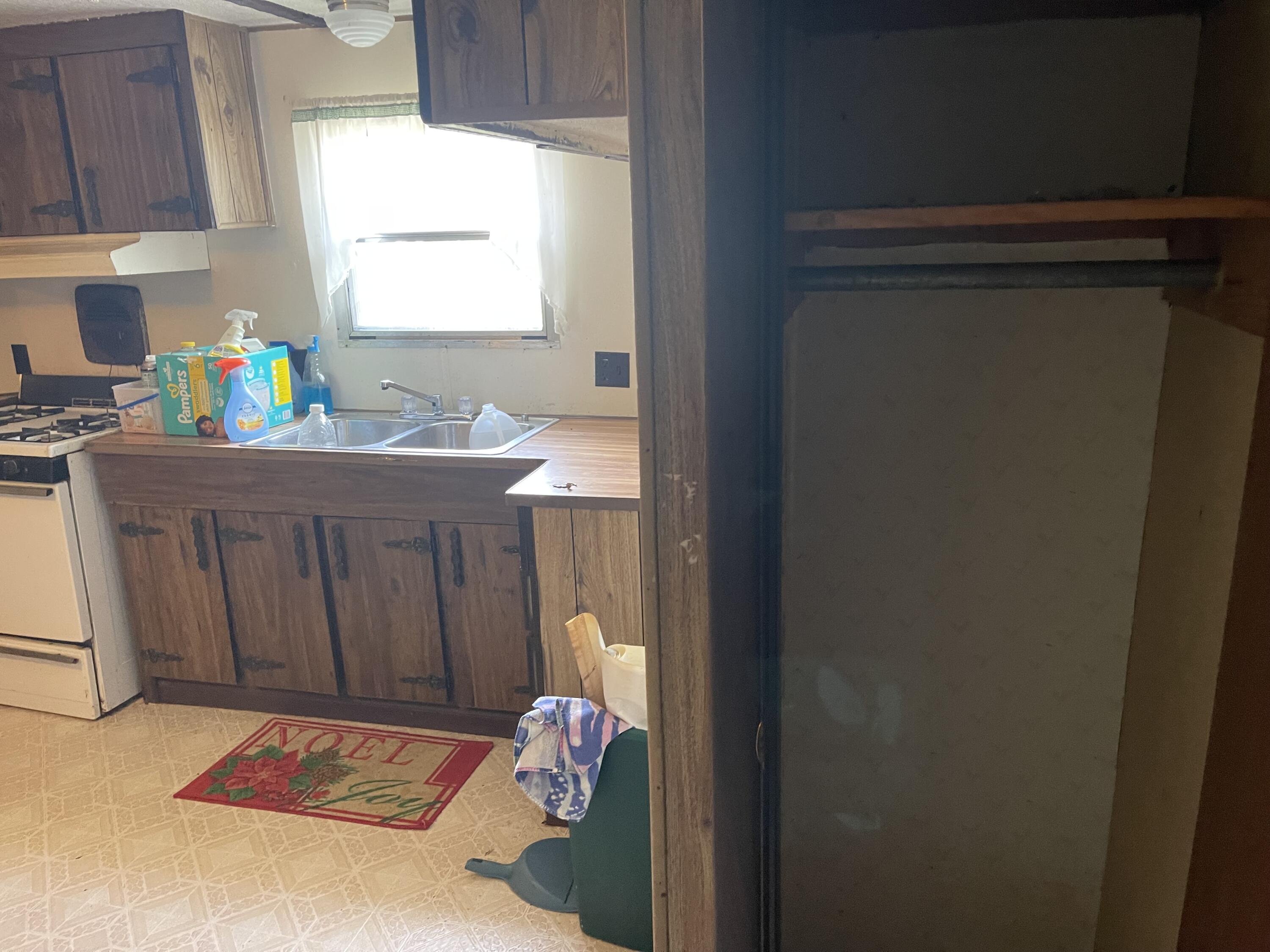 4002 White Oak Road Property Photo 6