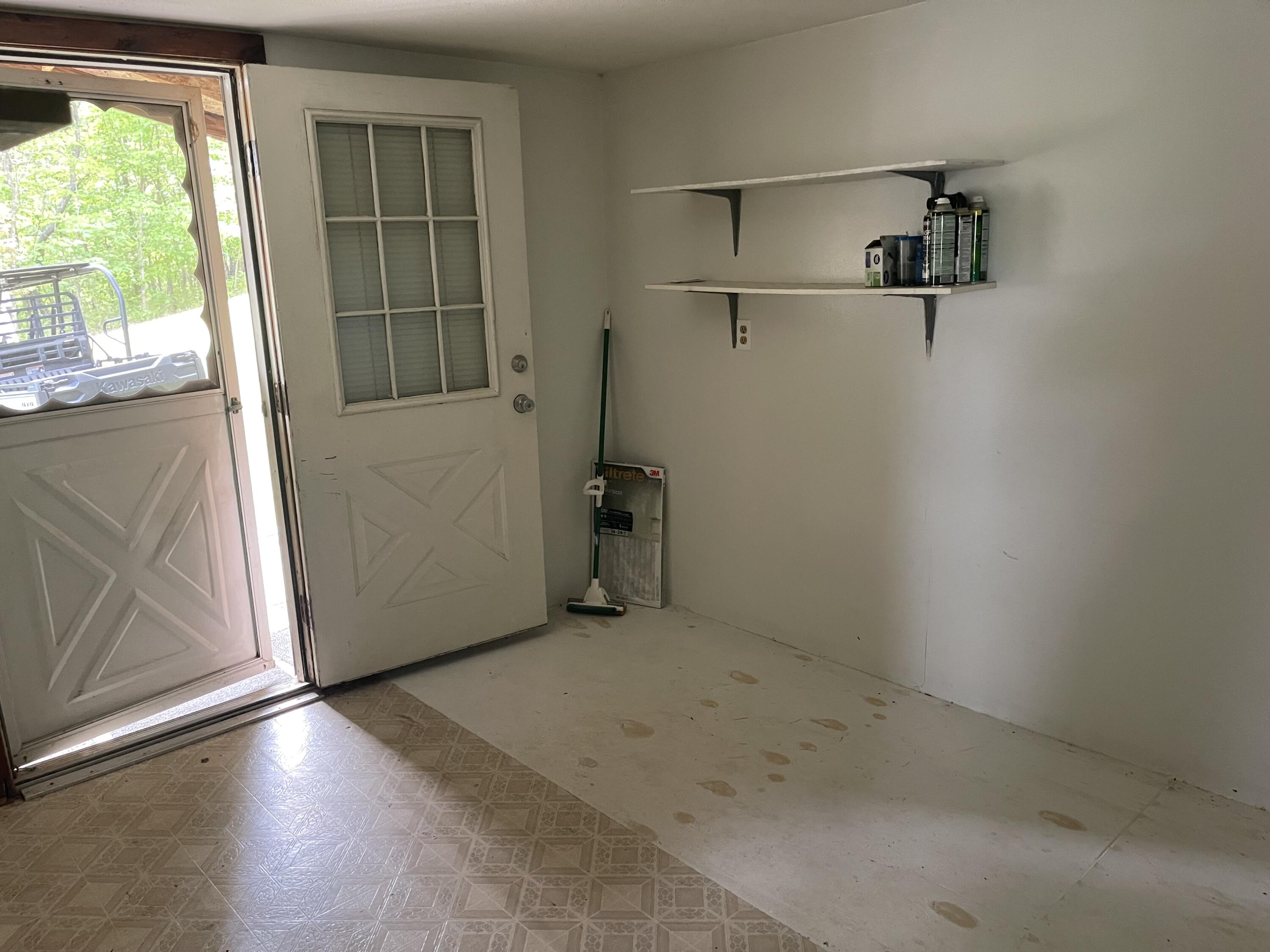 4002 White Oak Road Property Photo 14