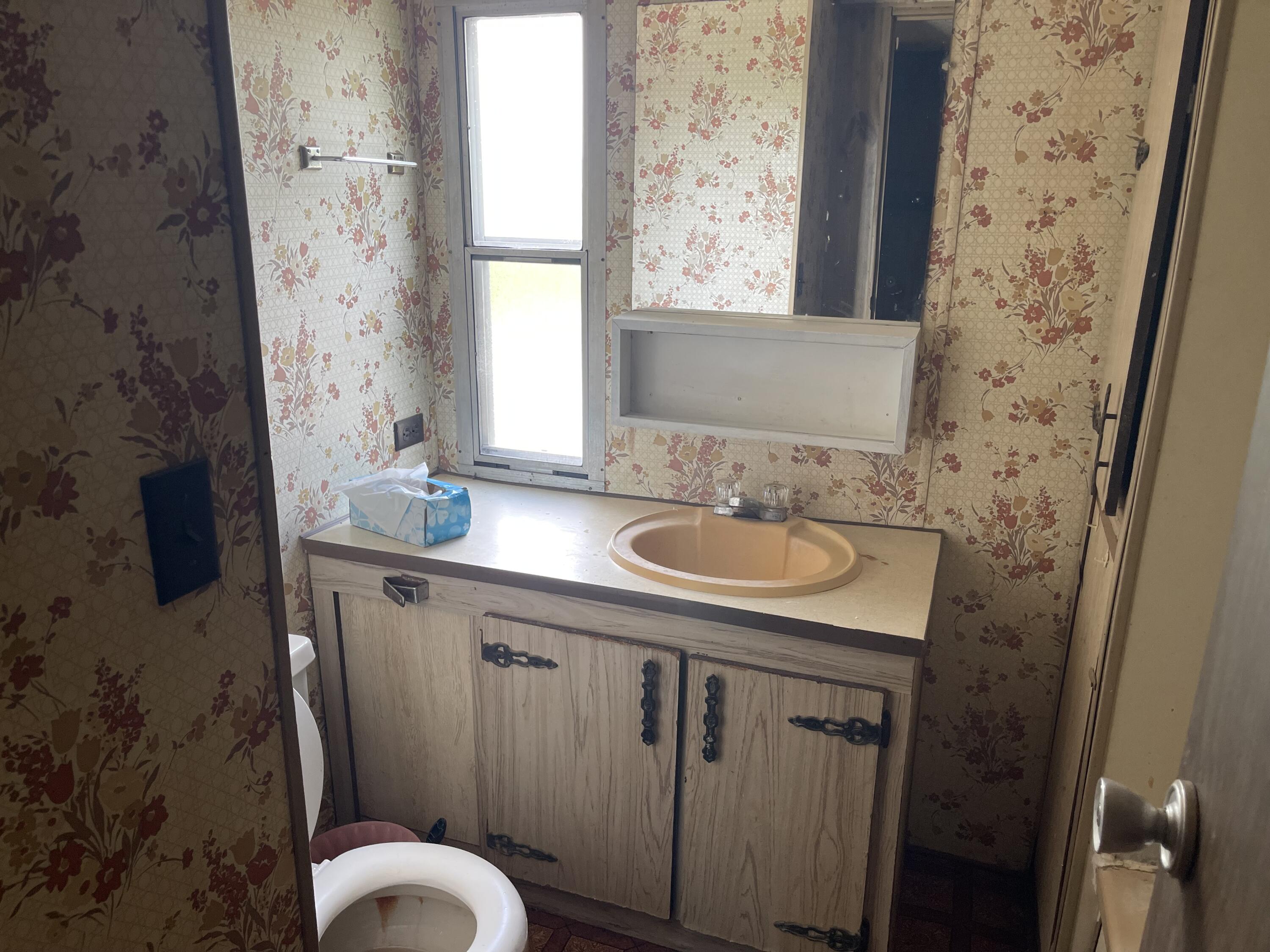 4002 White Oak Road Property Photo 18