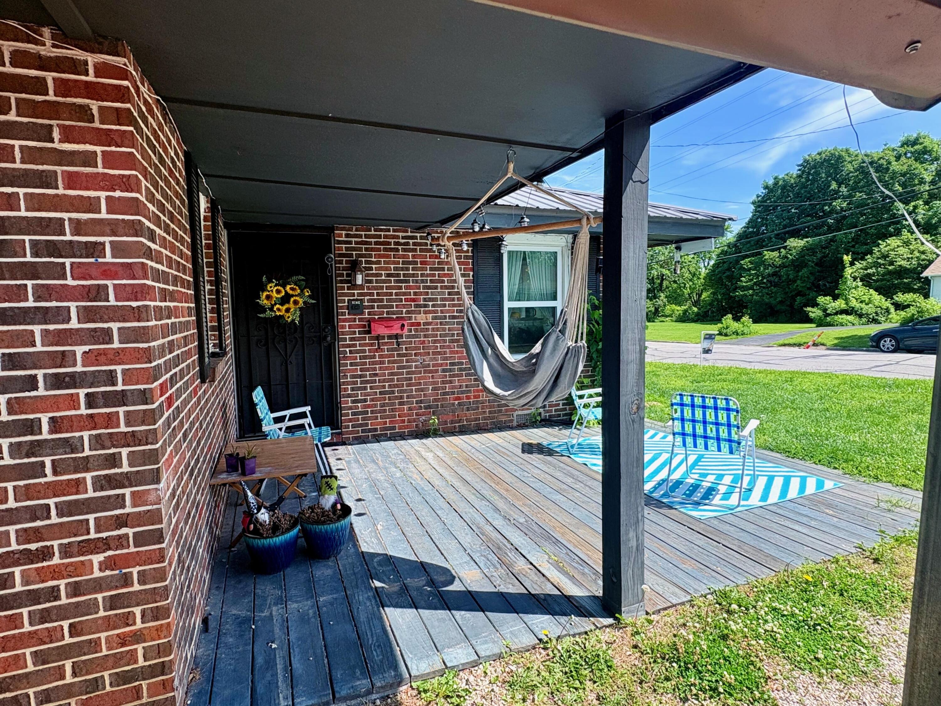 109 North Pine Street Property Photo 4