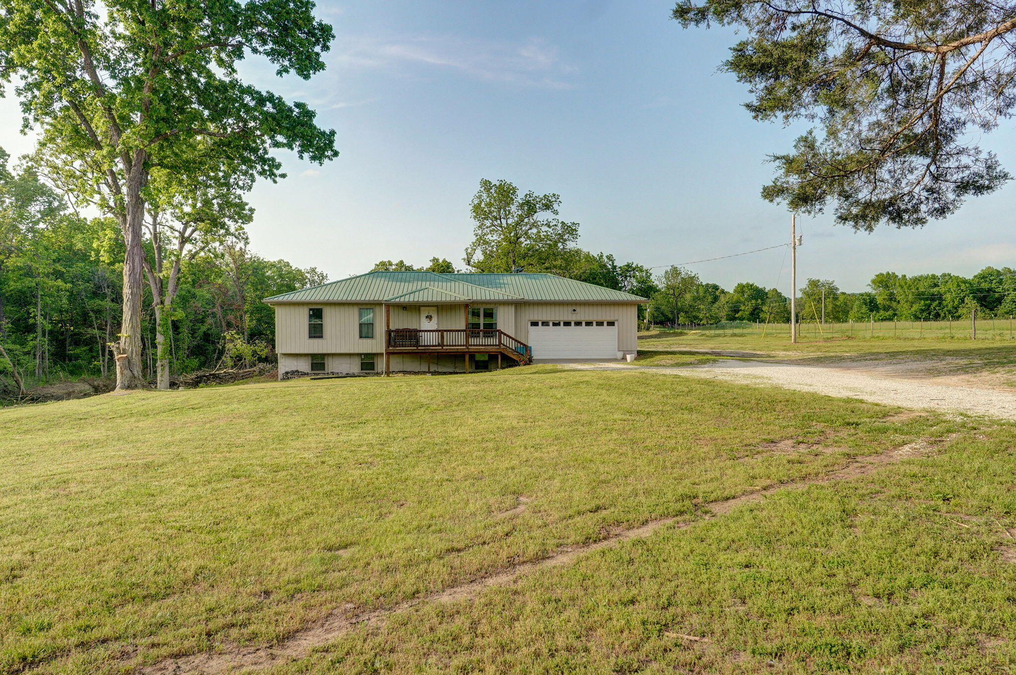2121 East 505th Road Property Photo 1