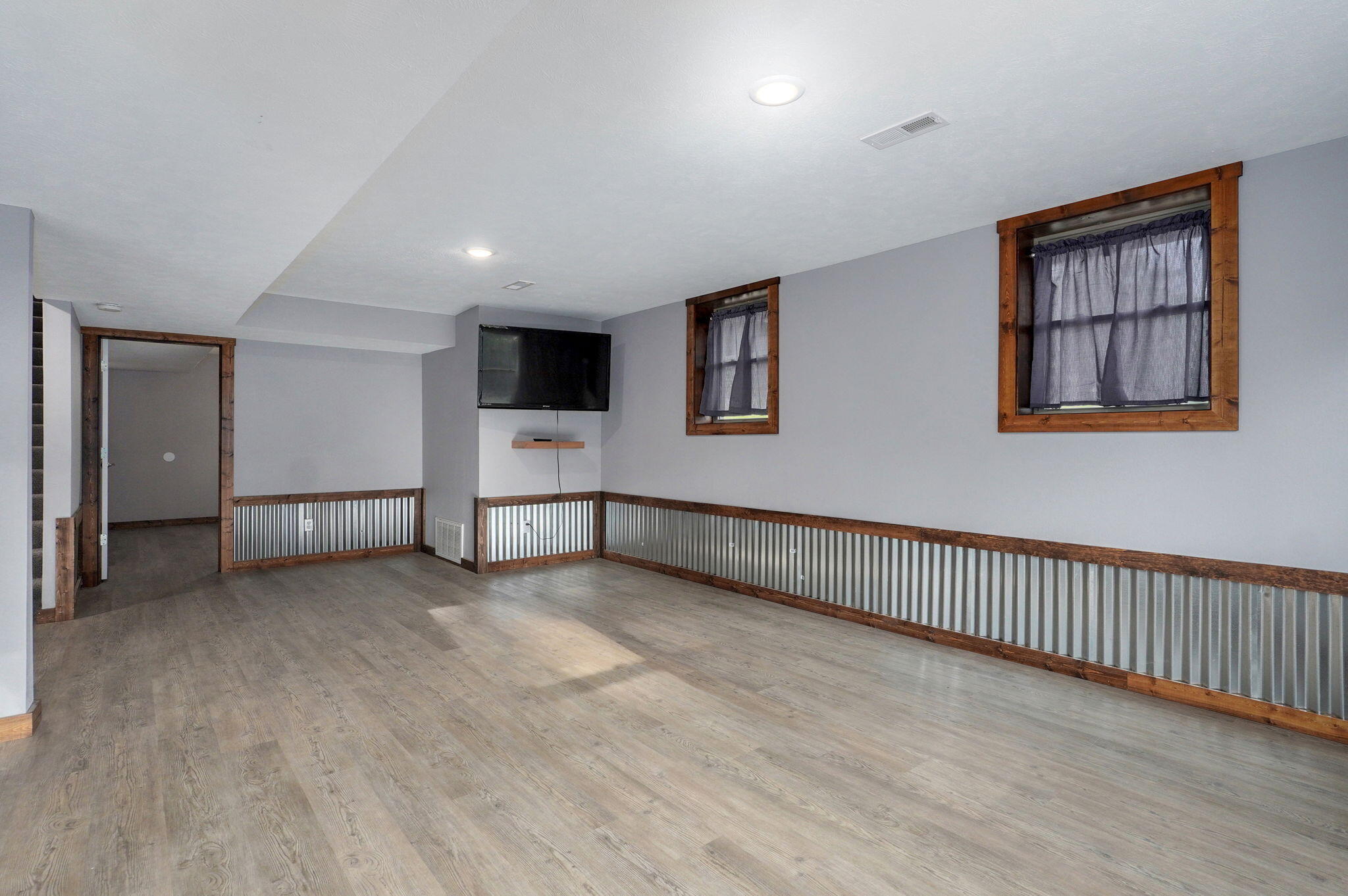 2121 East 505th Road Property Photo 24