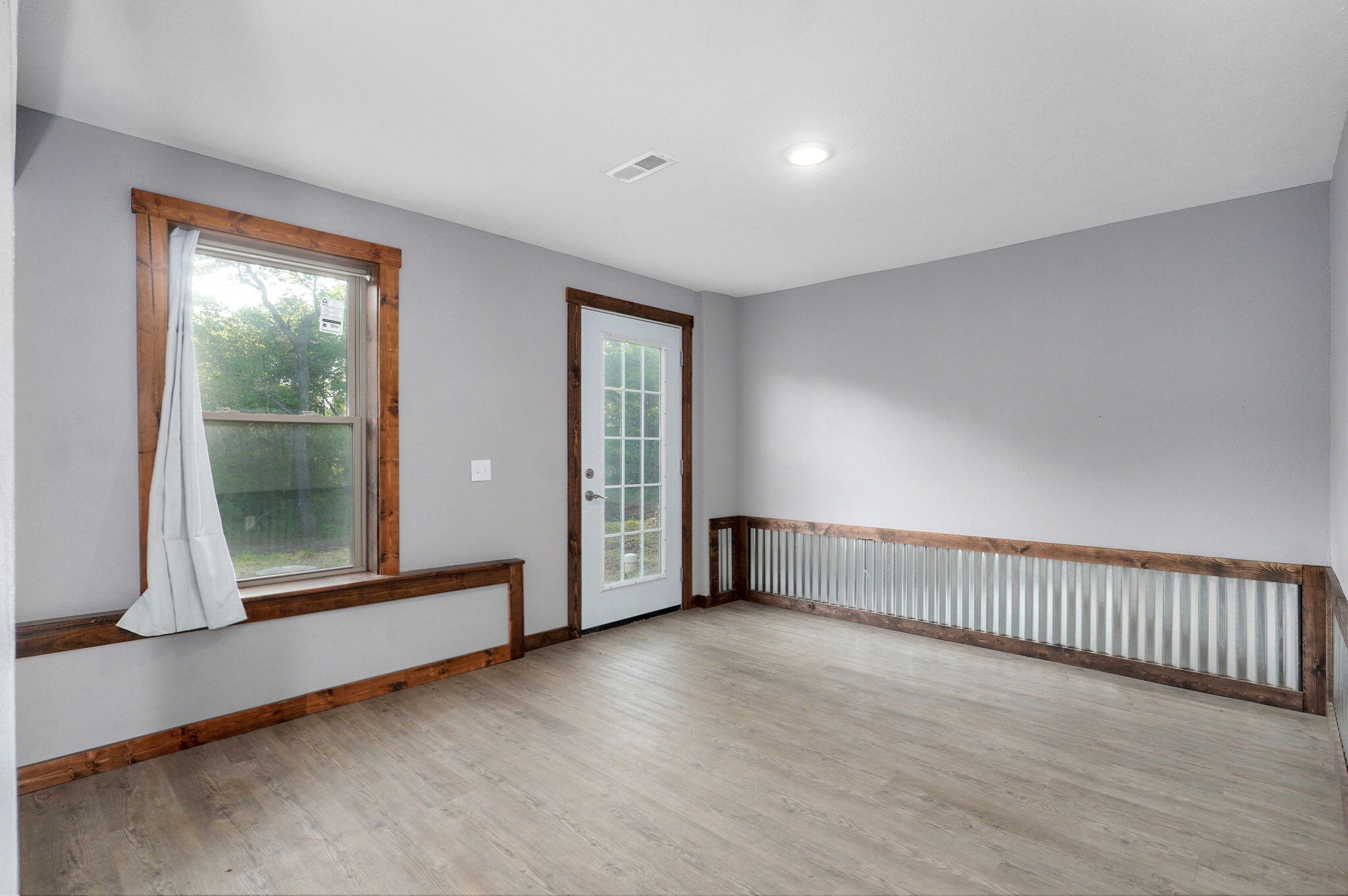 2121 East 505th Road Property Photo 25
