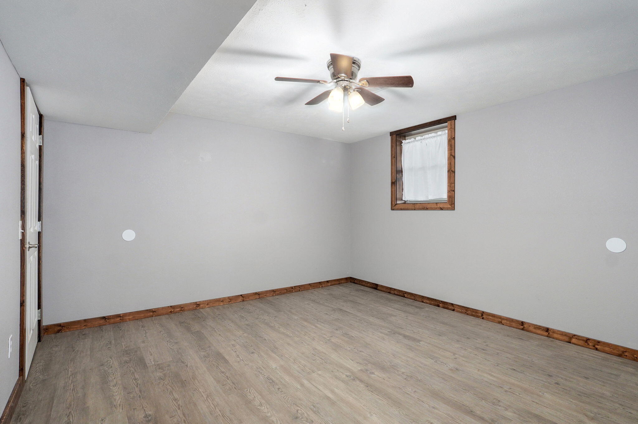 2121 East 505th Road Property Photo 27