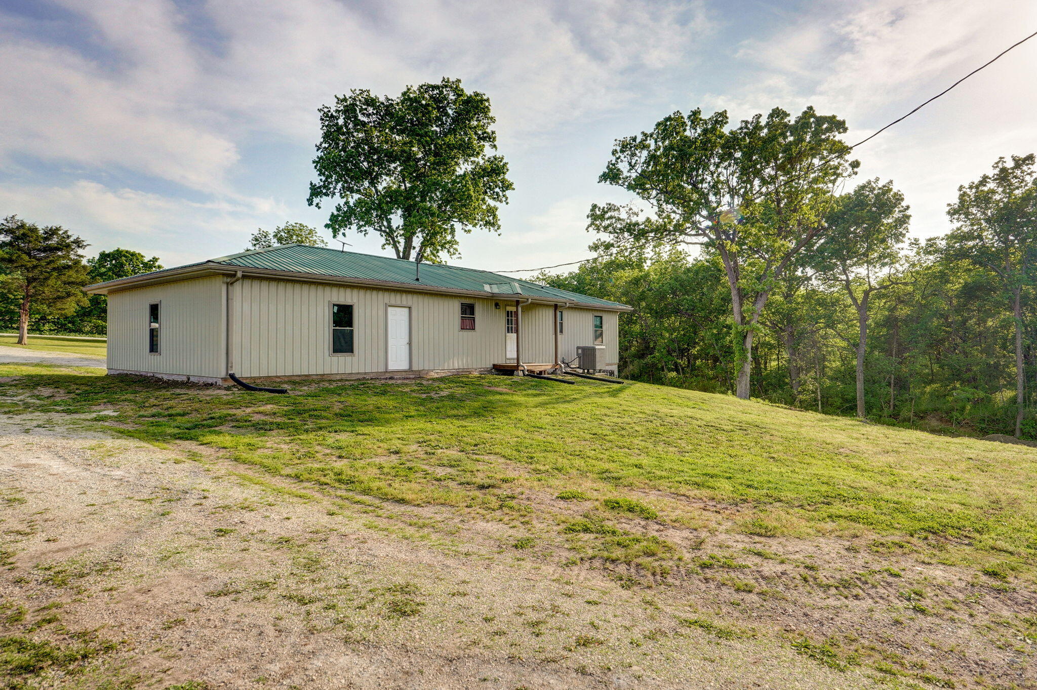 2121 East 505th Road Property Photo 32