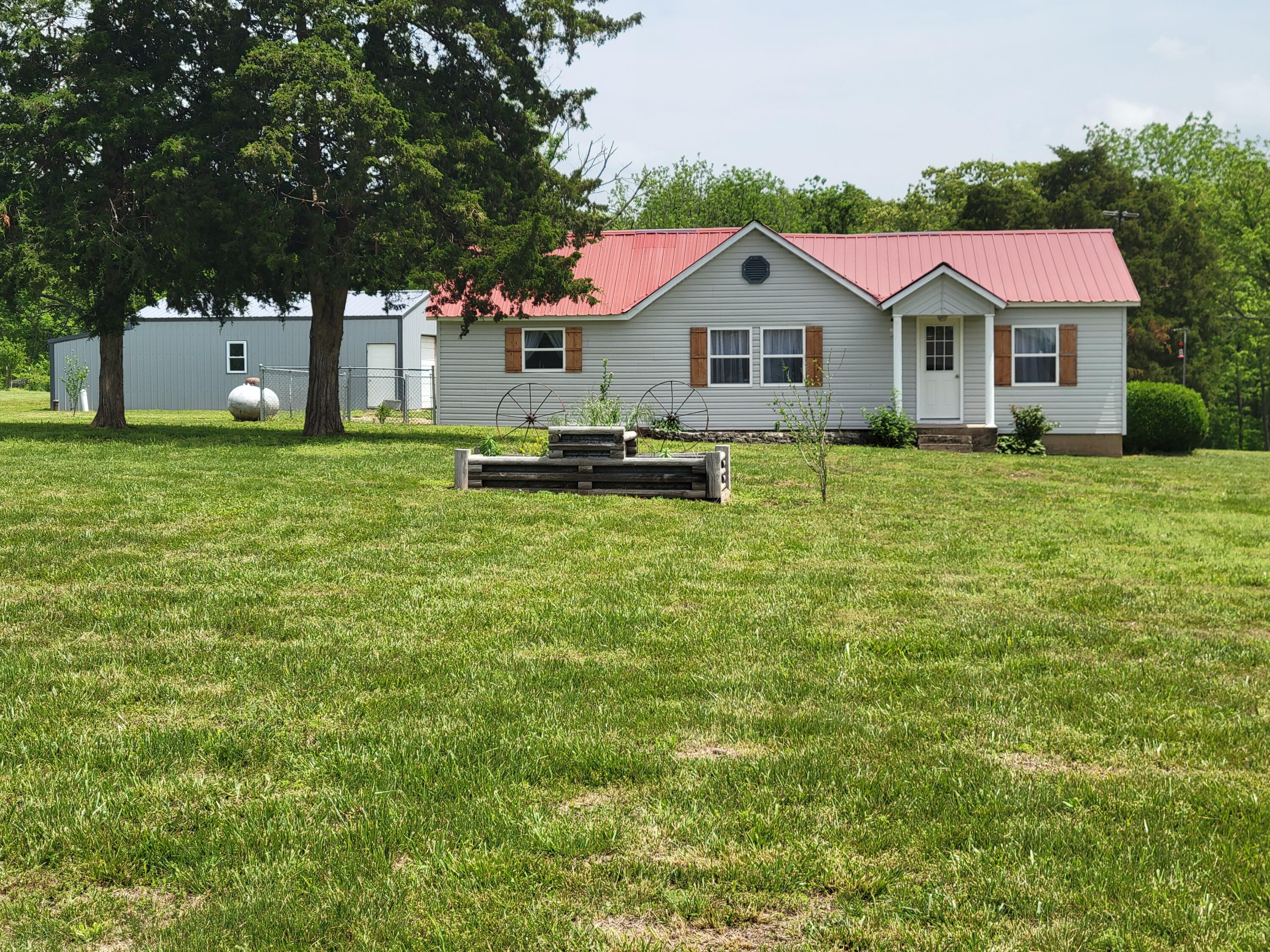 1815 Ashley Road Property Photo