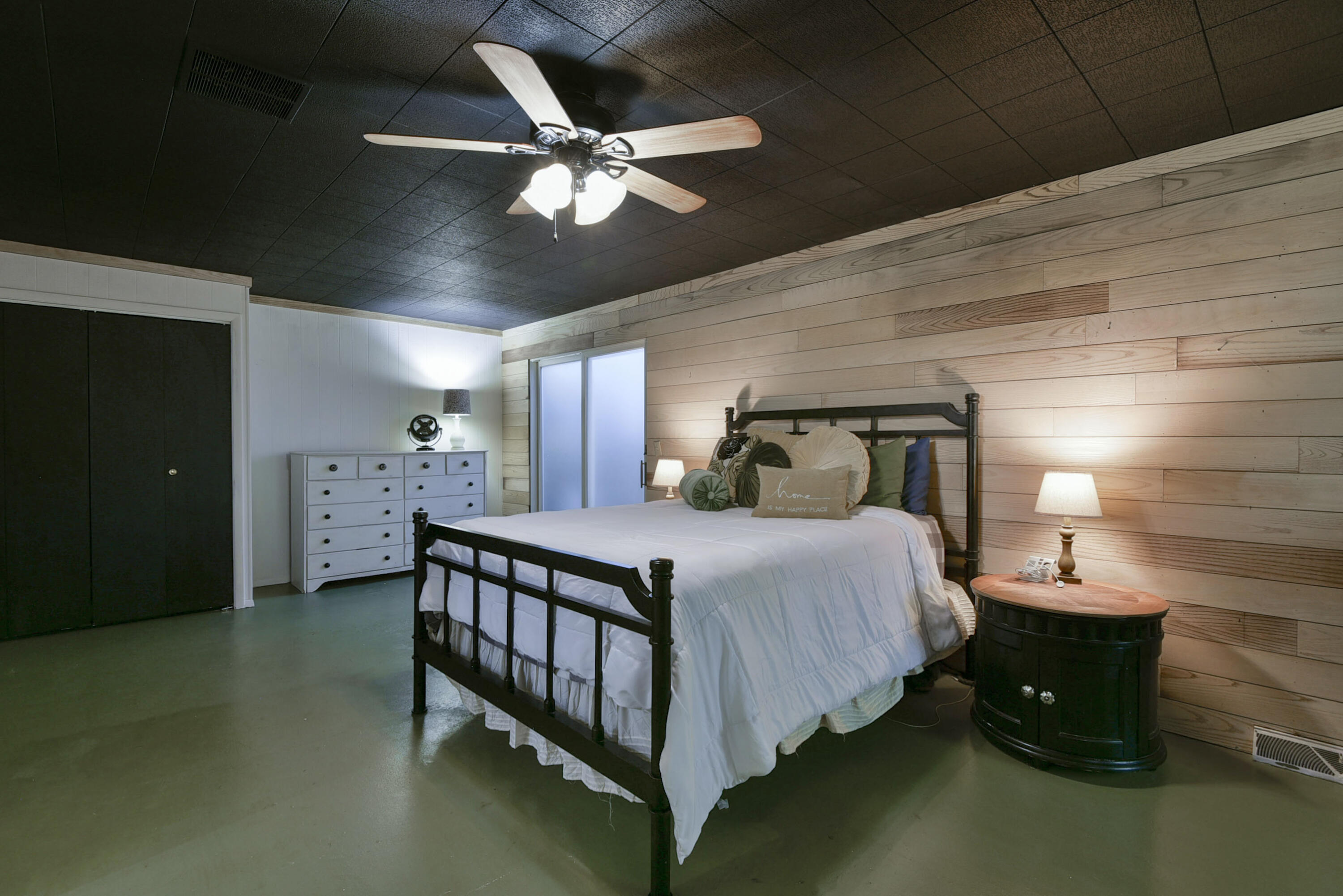 12056 Farm Road 1100 Property Photo 39