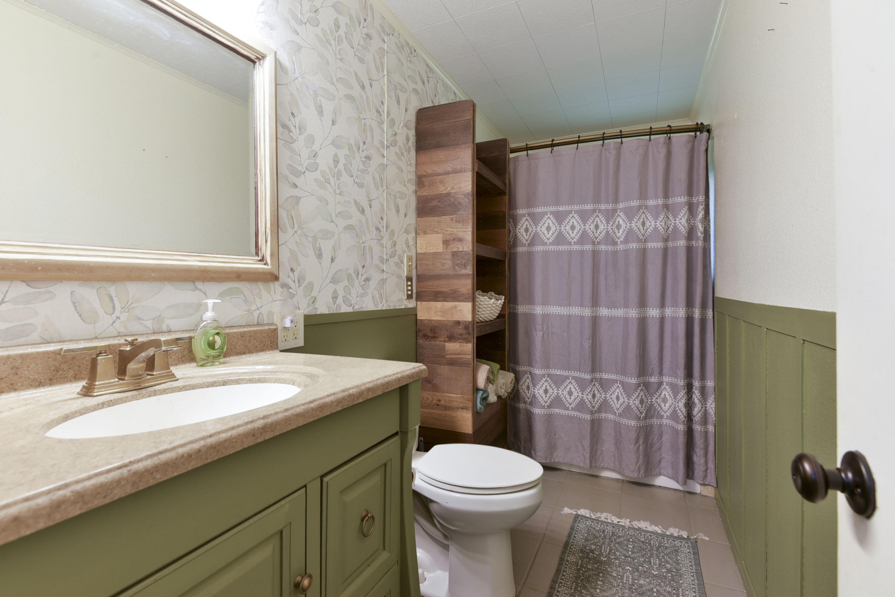 12056 Farm Road 1100 Property Photo 42