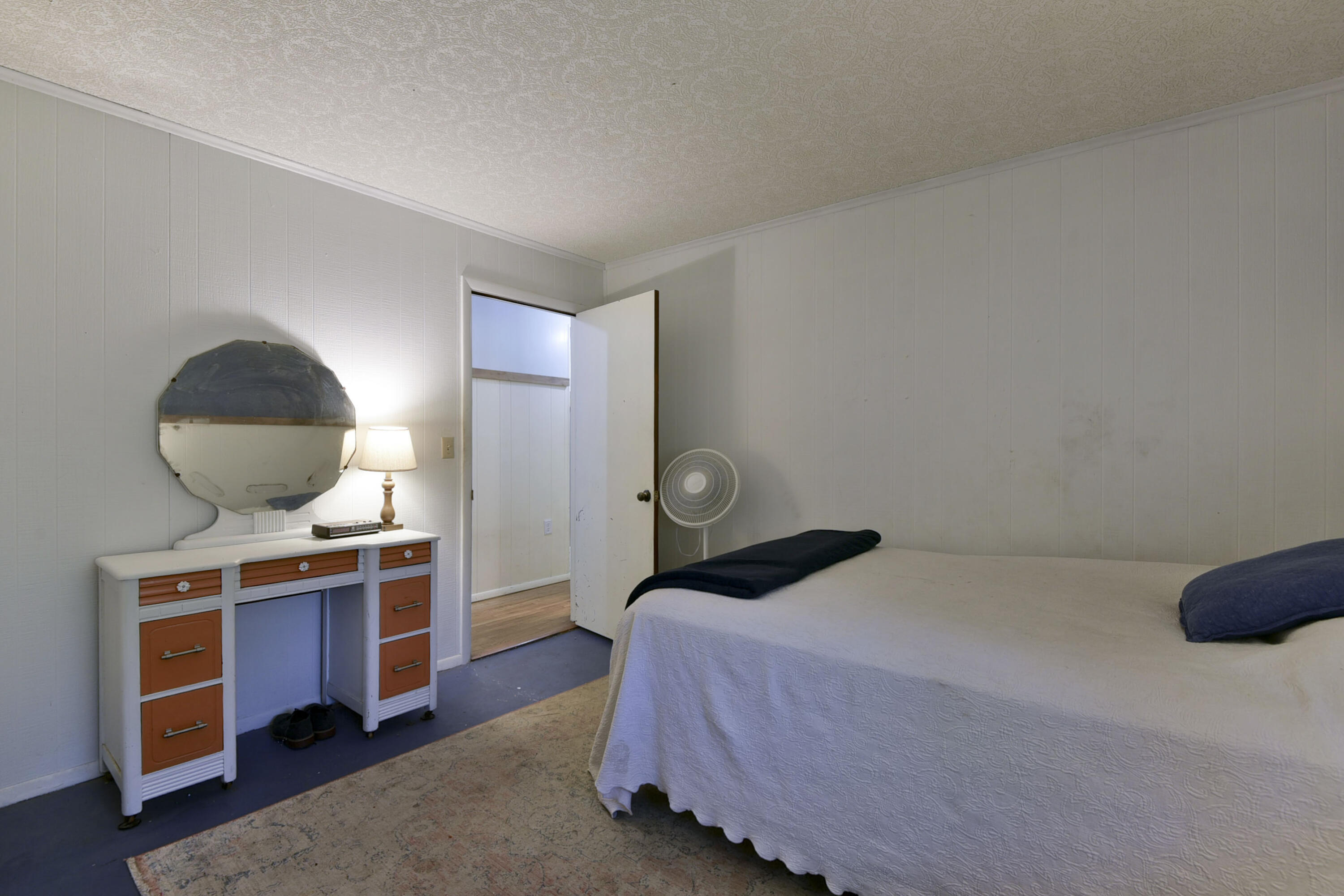 12056 Farm Road 1100 Property Photo 43