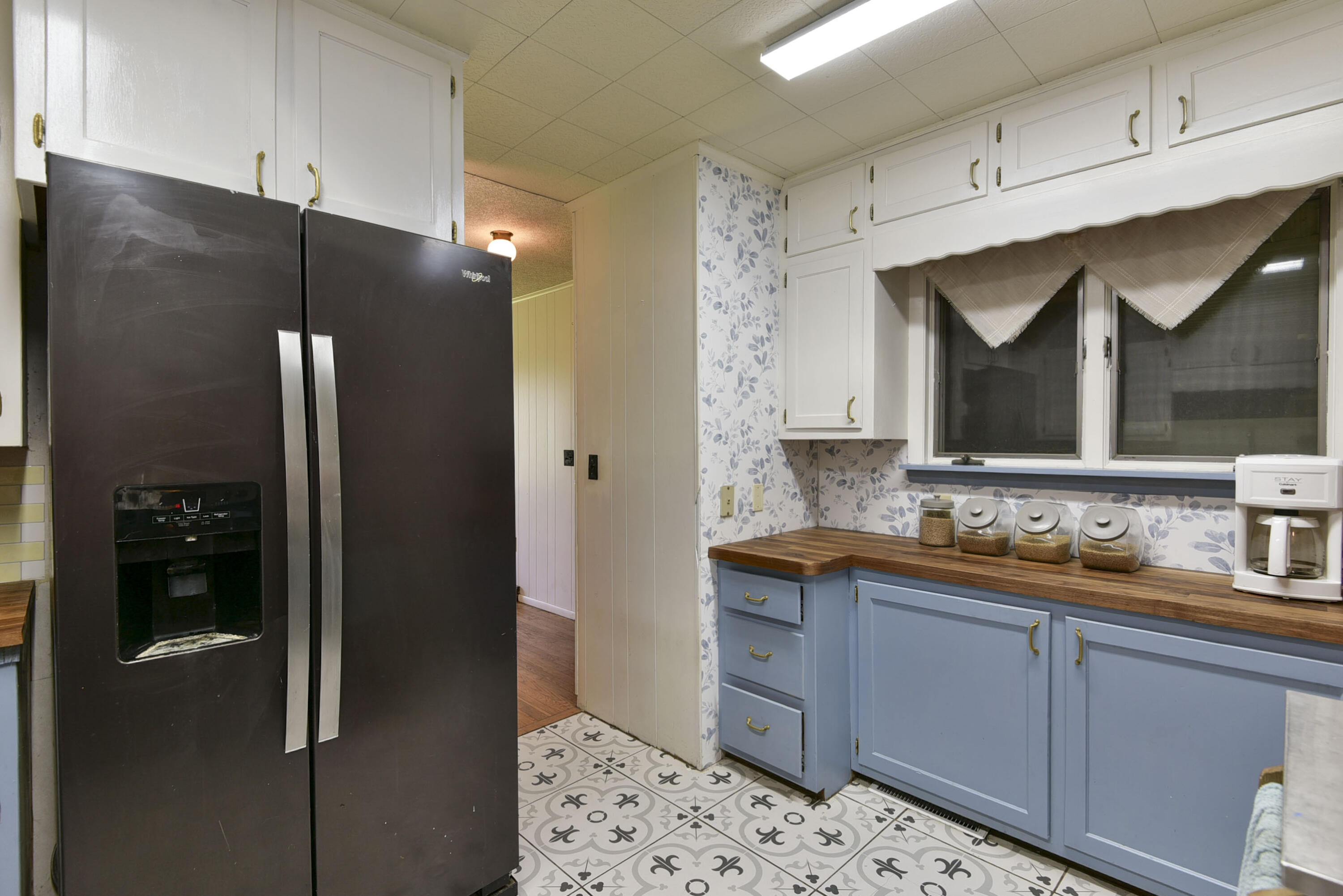 12056 Farm Road 1100 Property Photo 46