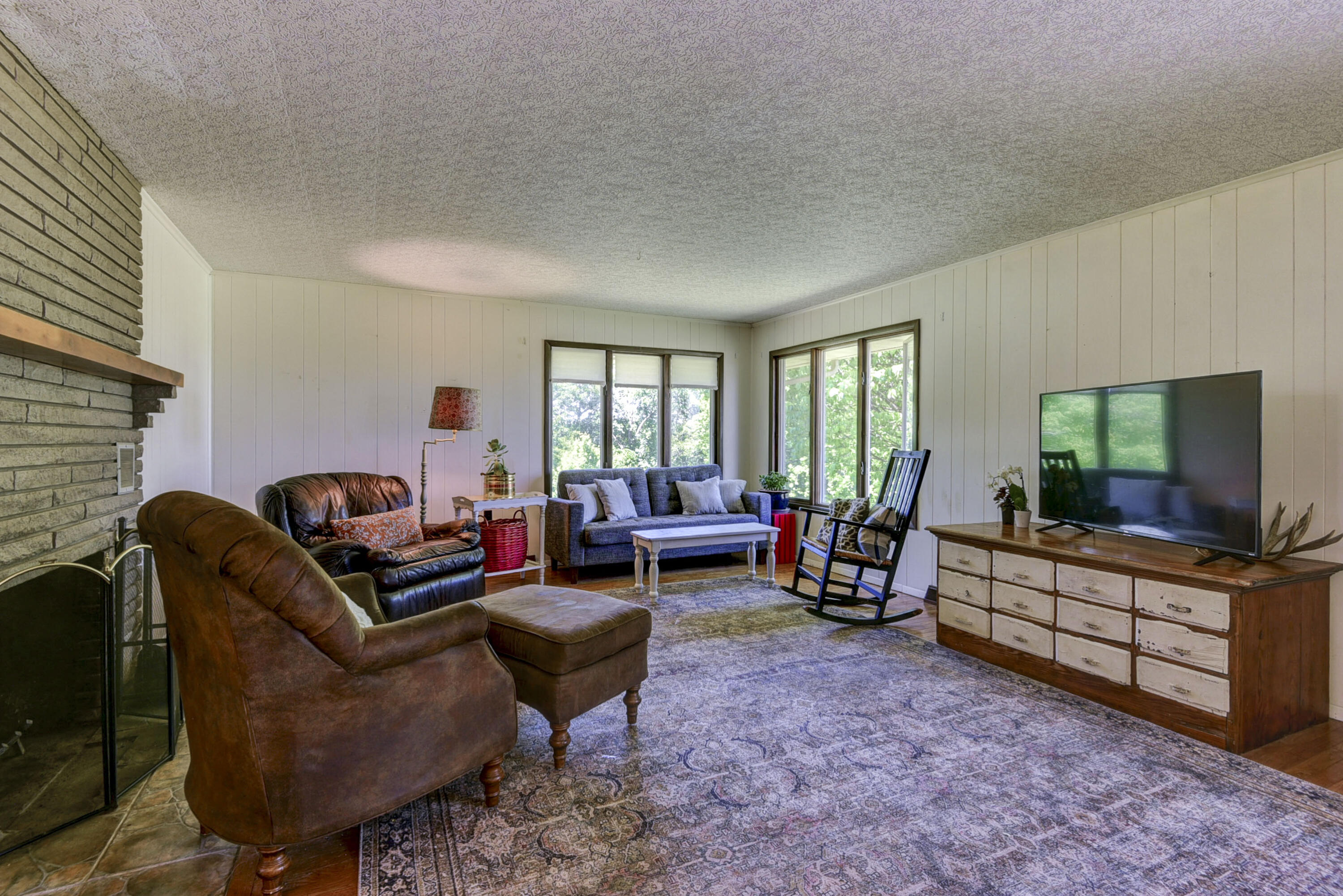 12056 Farm Road 1100 Property Photo 52