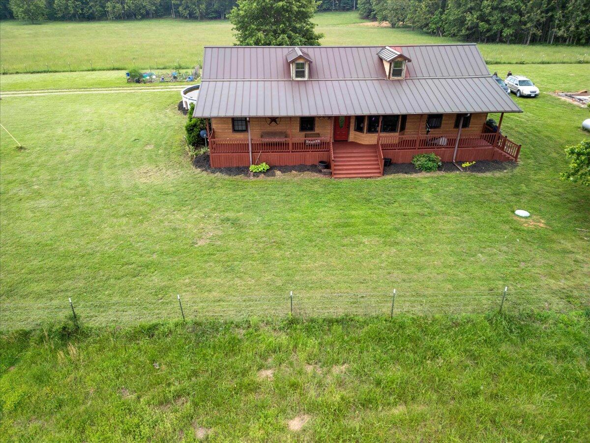 6203 County Road 1750 Property Photo 2