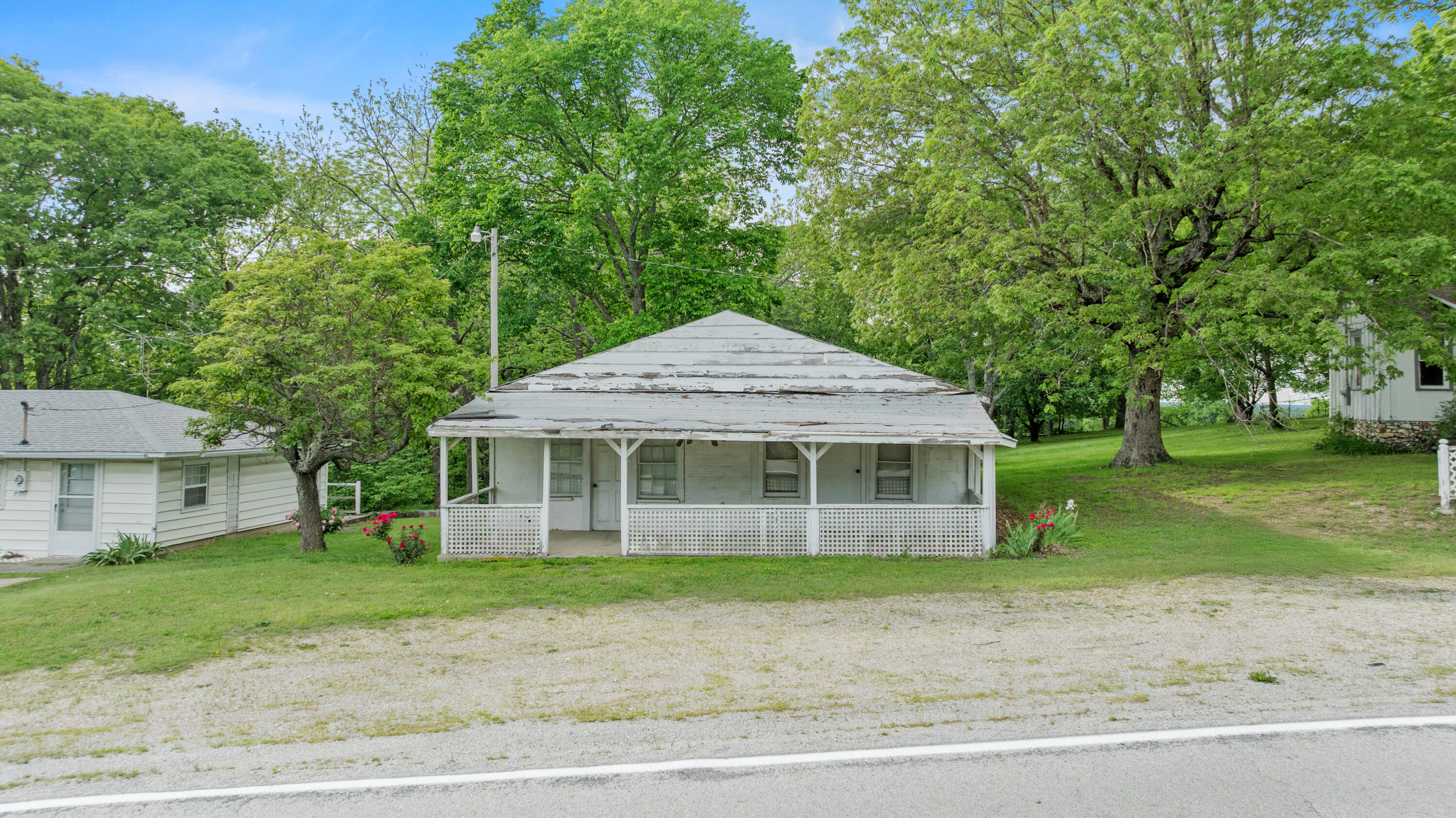 1853 Us Highway 160 Property Photo 6