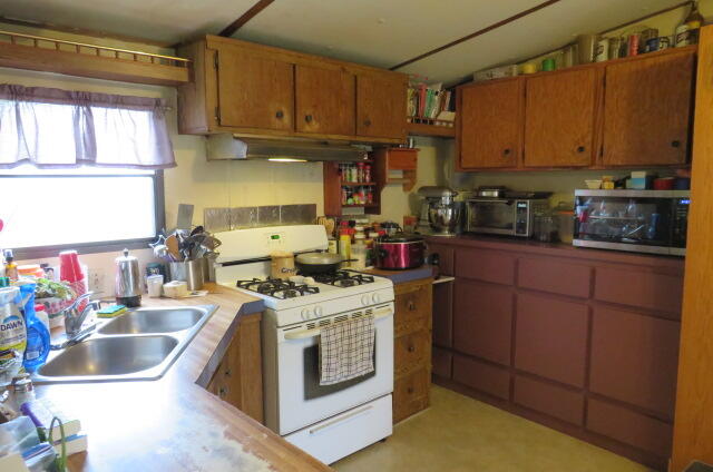 136 East Kanel Avenue Property Photo 3