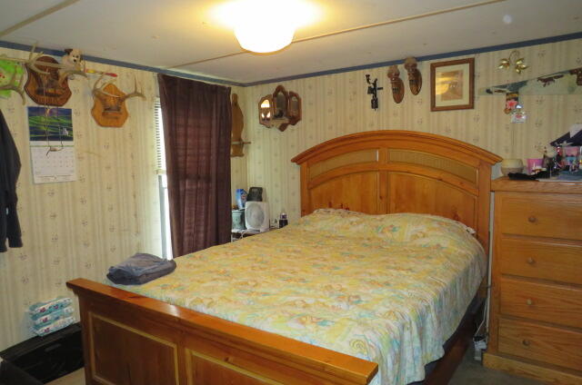 136 East Kanel Avenue Property Photo 9