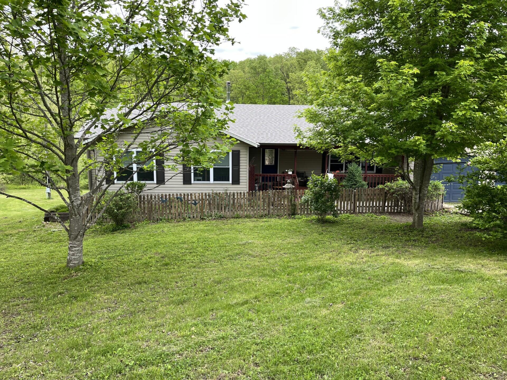 16955 Yy Highway Property Photo 1