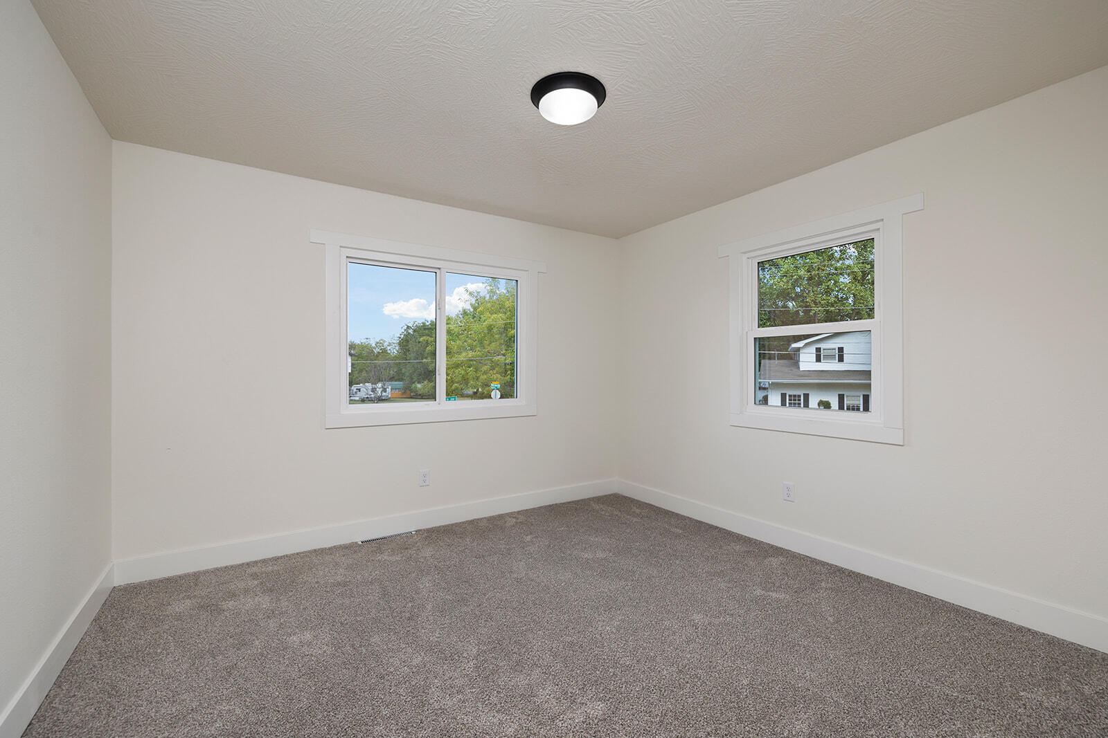 2032 South Brighton Drive Property Photo 20