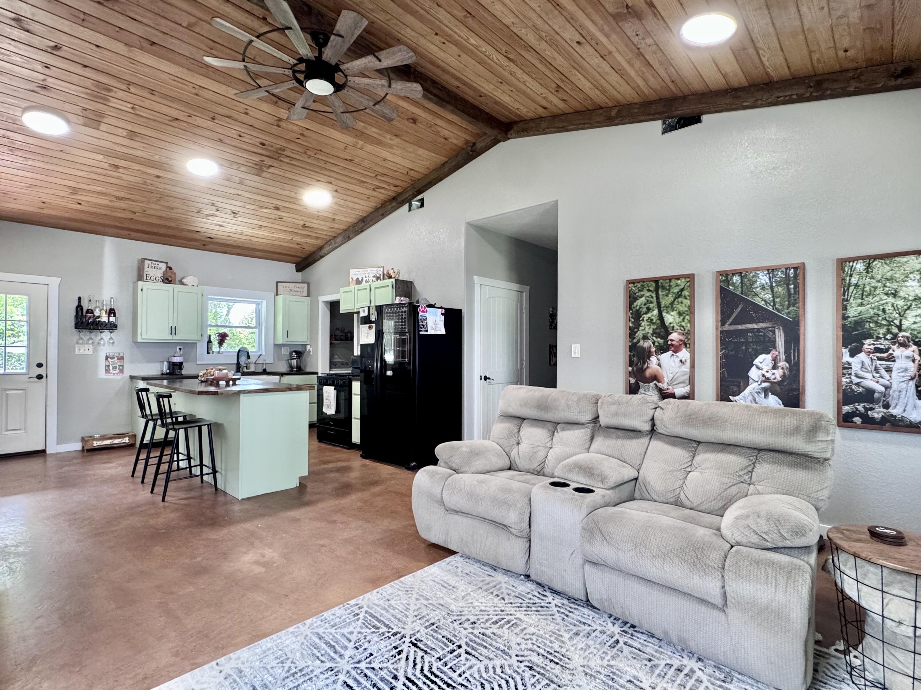 5581 Highway 95 Property Photo 6